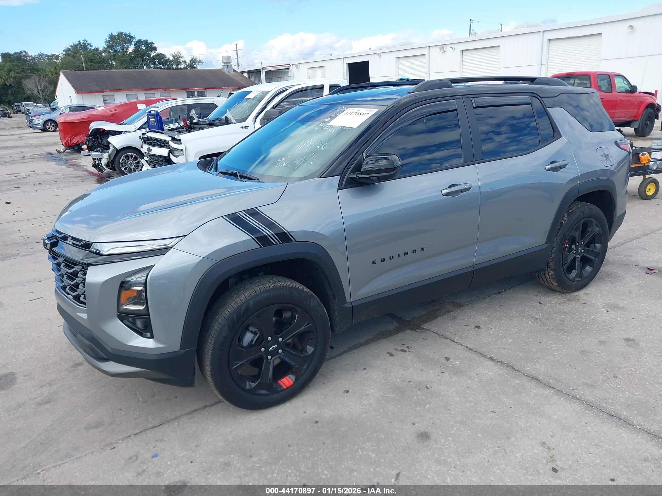 CHEVROLET EQUINOX image 2