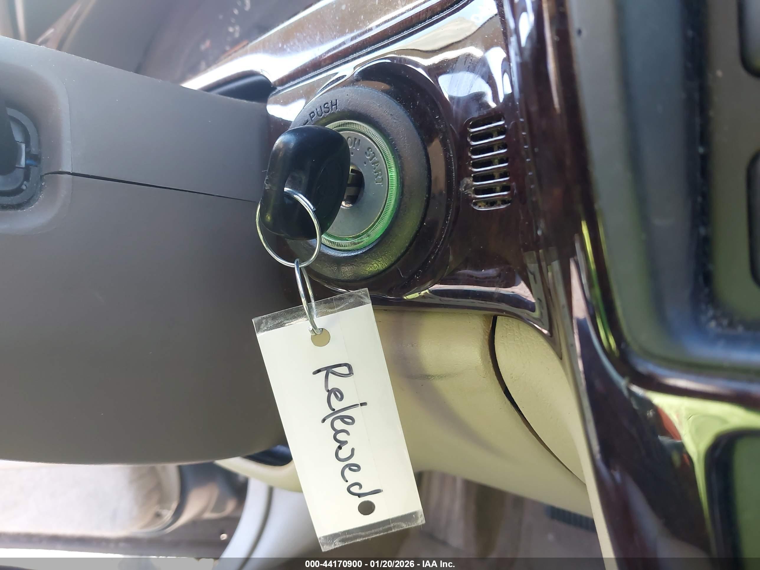 TOYOTA AVALON image 11