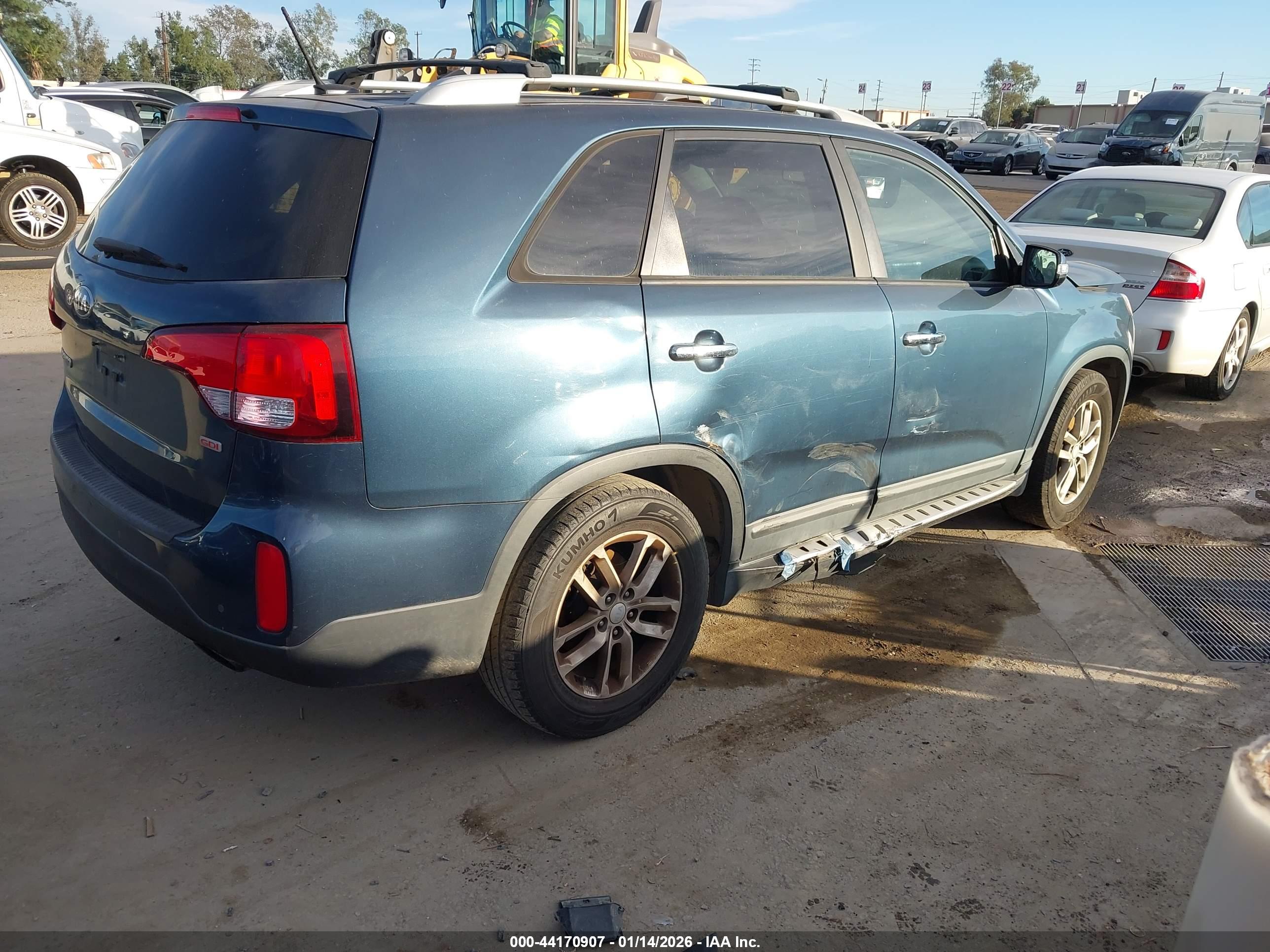 KIA SORENTO image 4