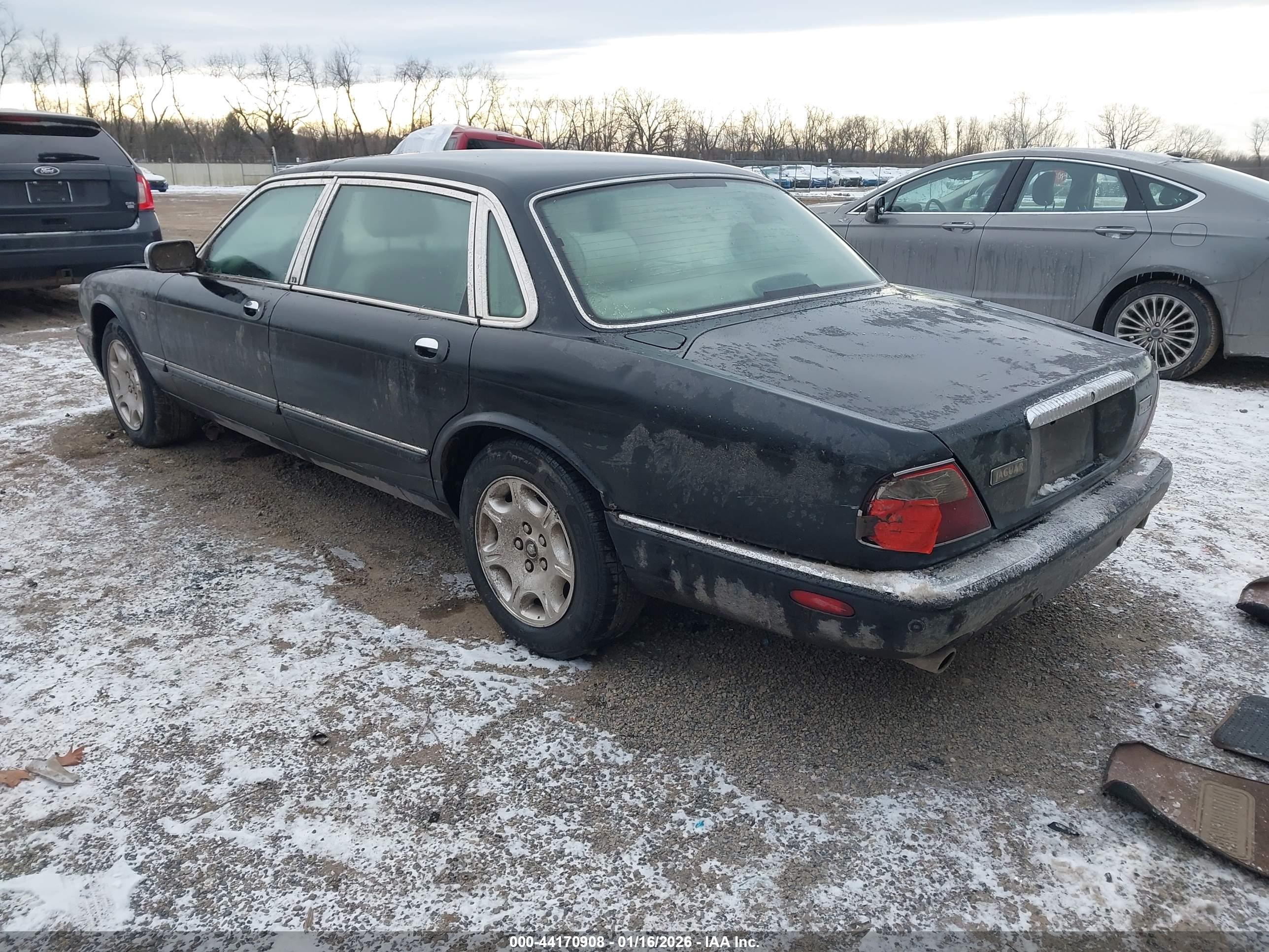 JAGUAR XJ image 3