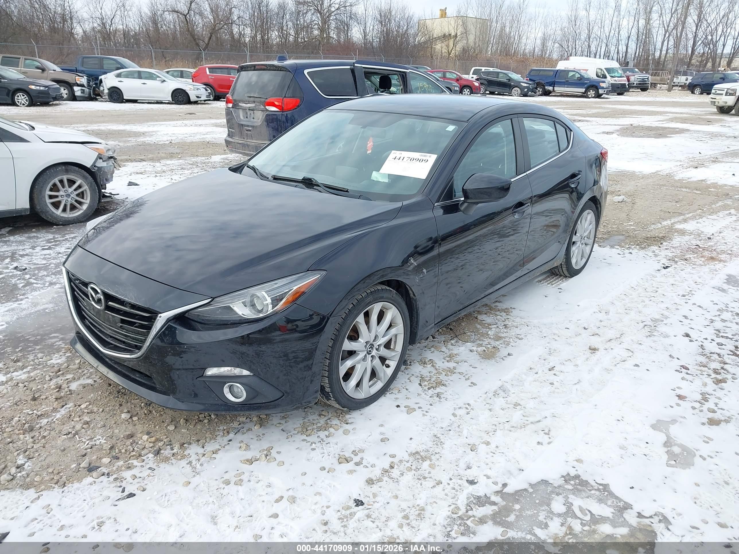 MAZDA MAZDA3 image 2