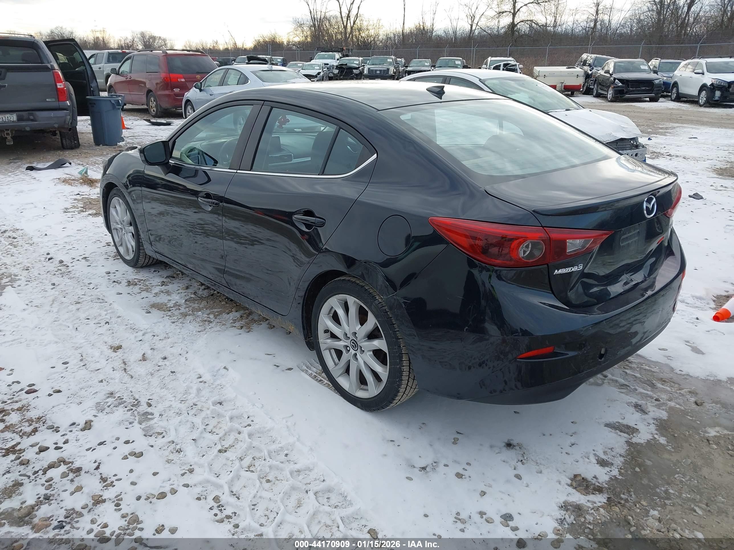 MAZDA MAZDA3 image 3
