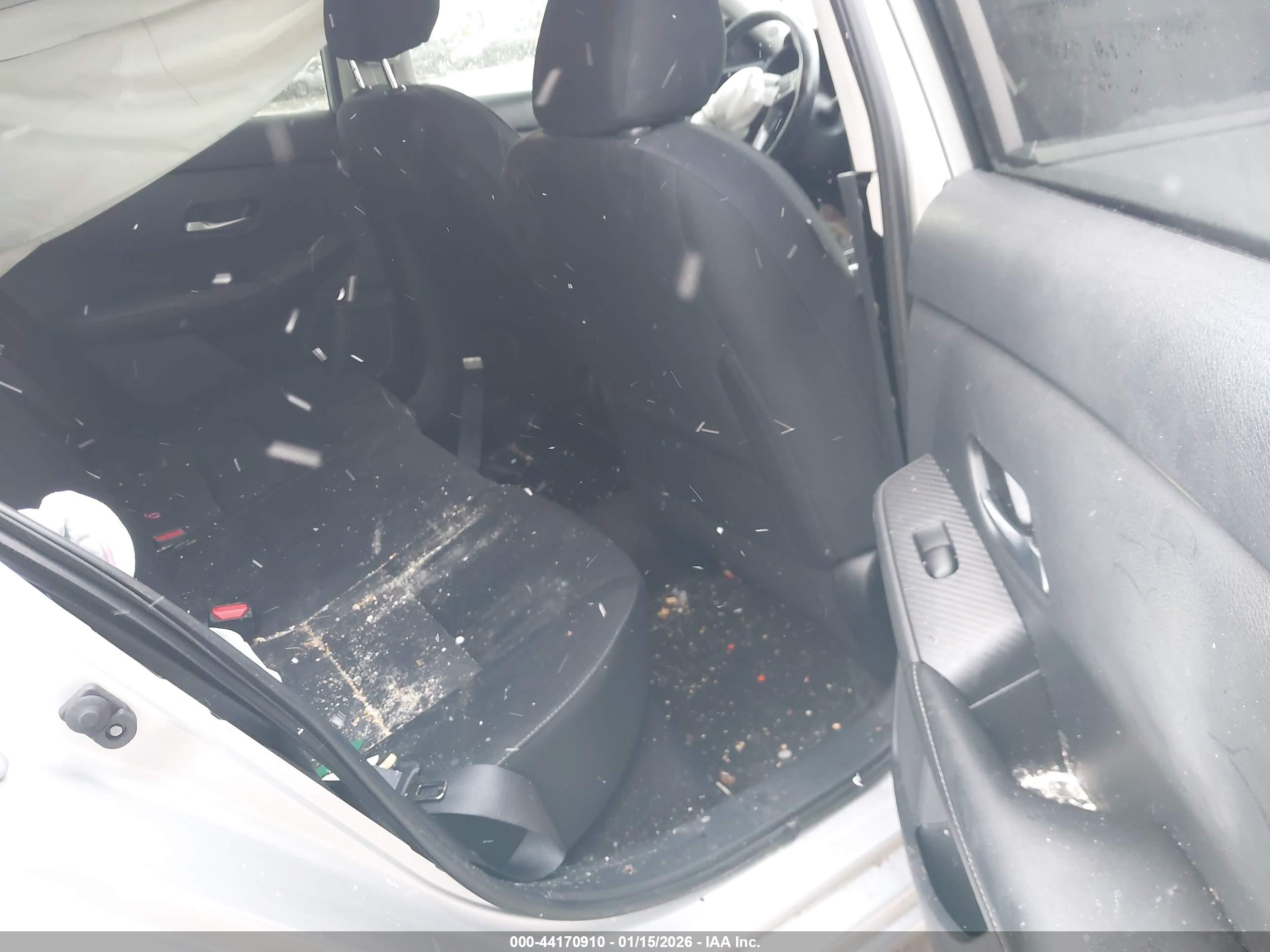 NISSAN SENTRA image 8