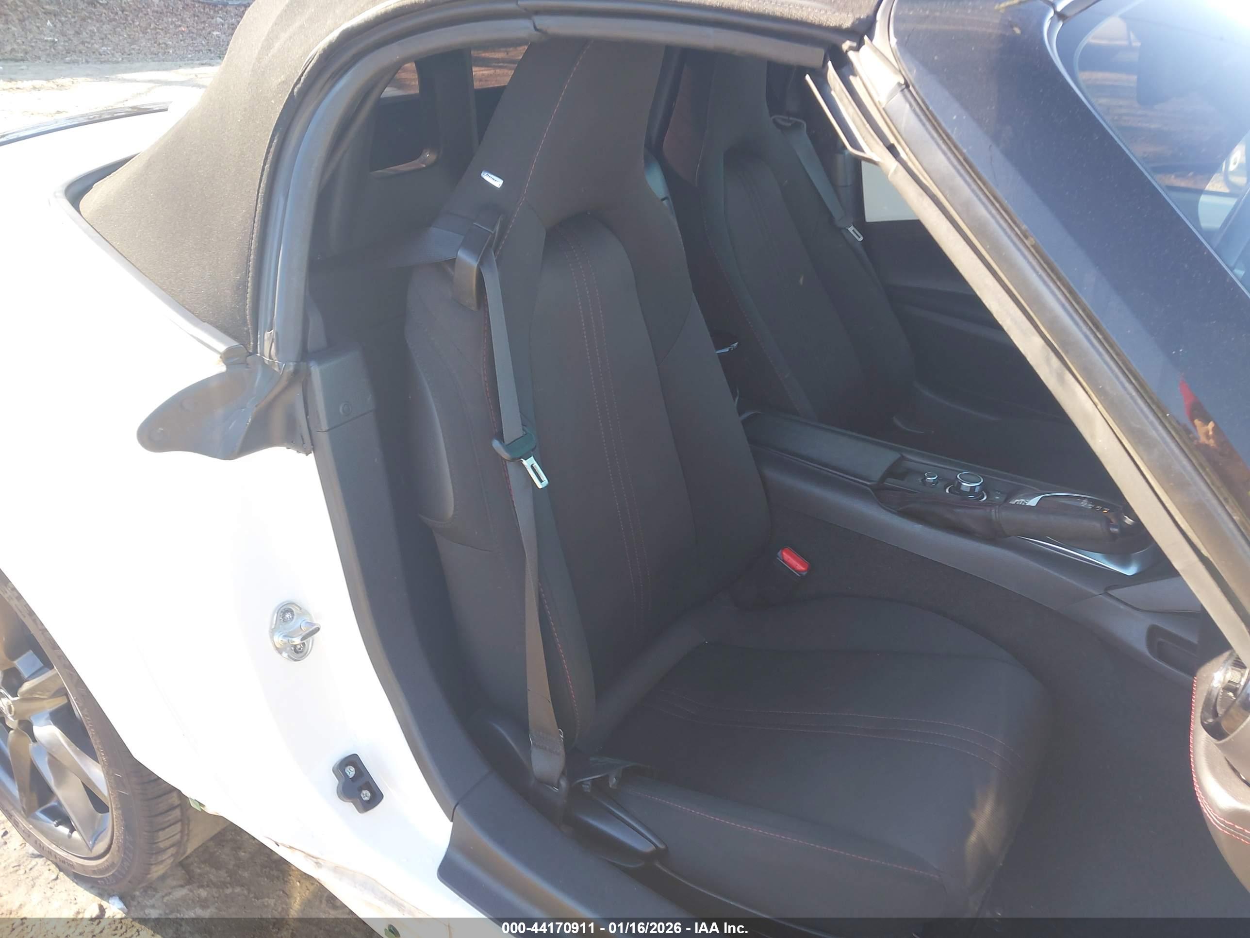 MAZDA MX-5 image 8