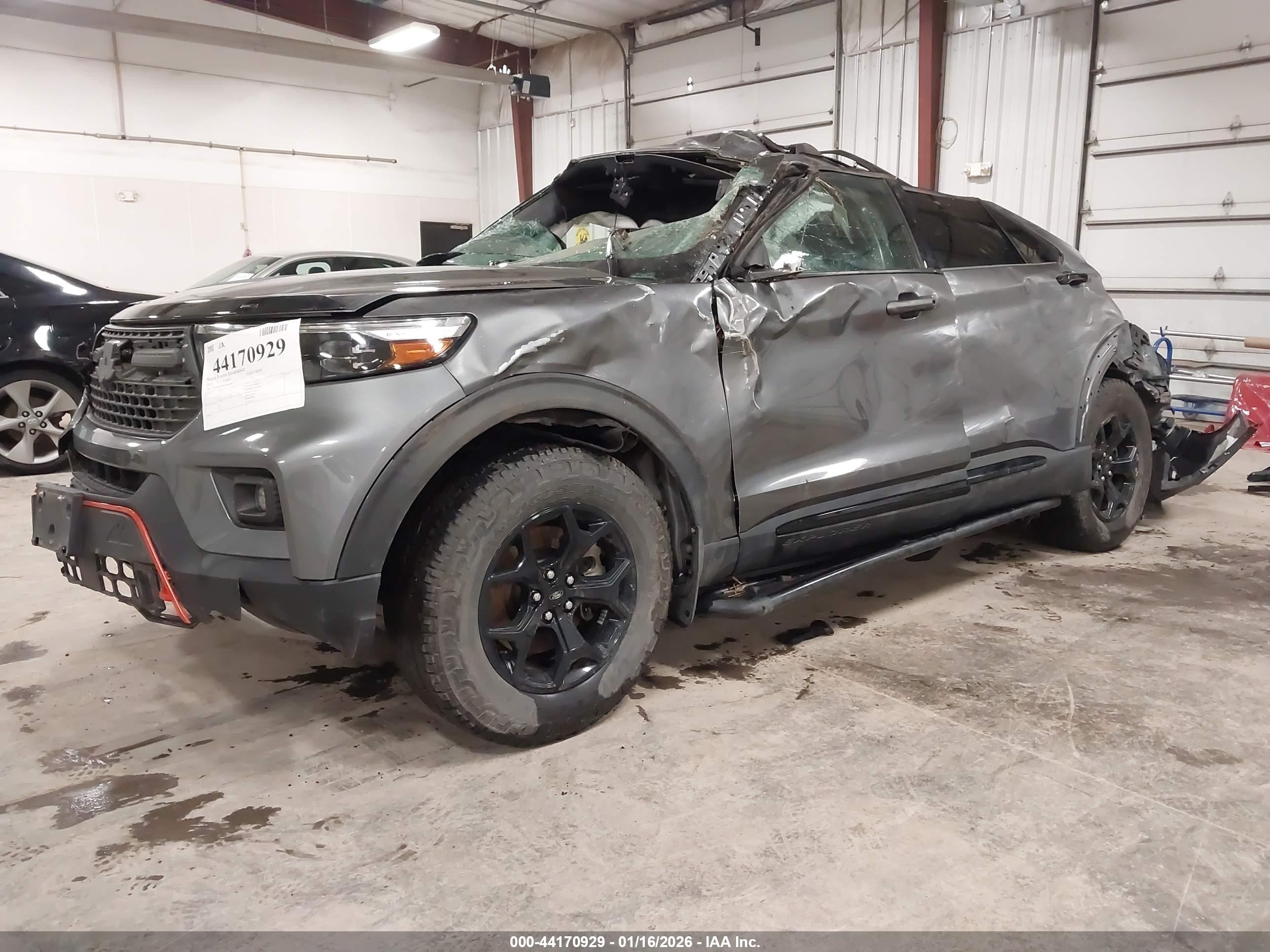 FORD EXPLORER image 2