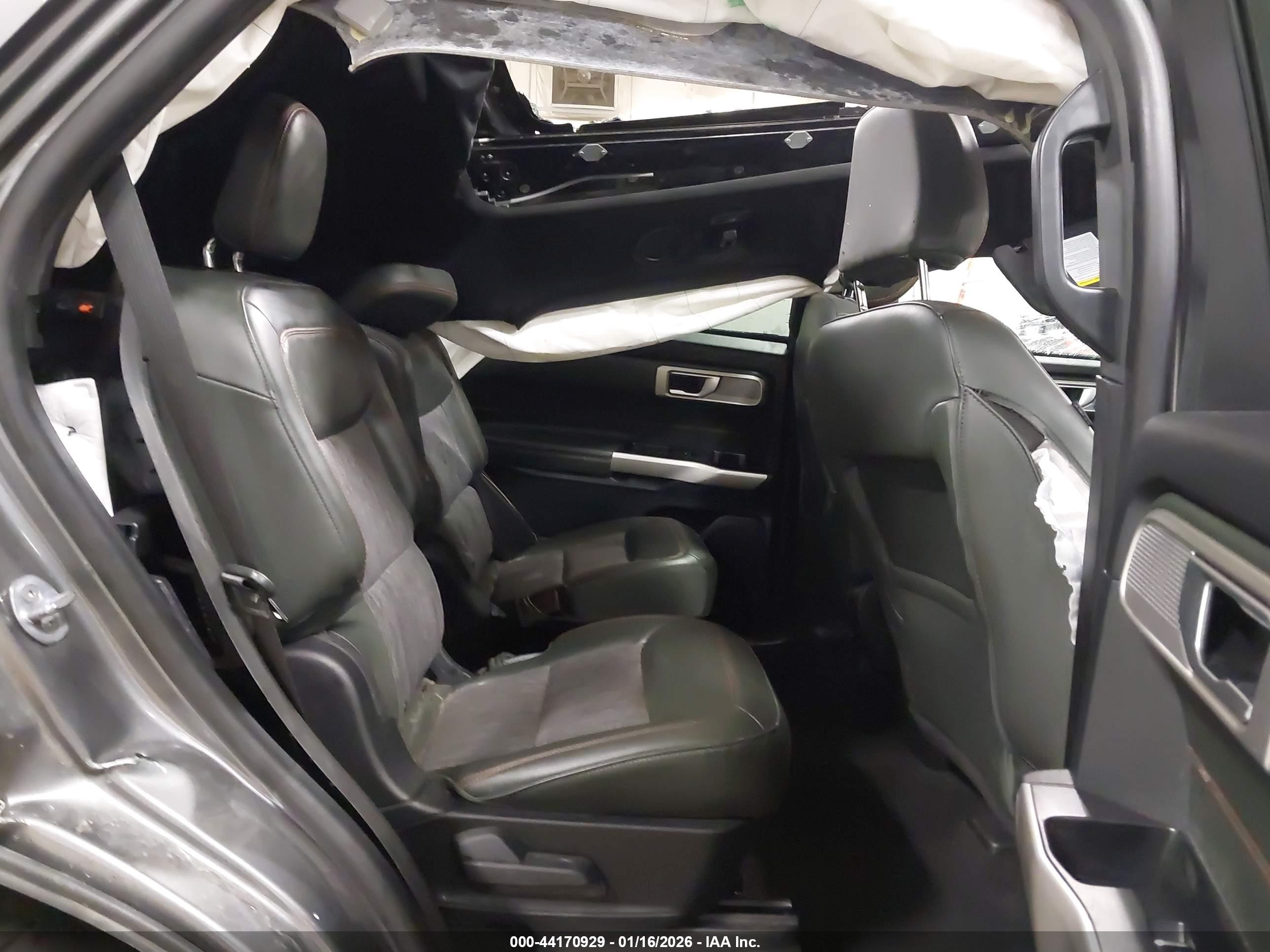FORD EXPLORER image 8
