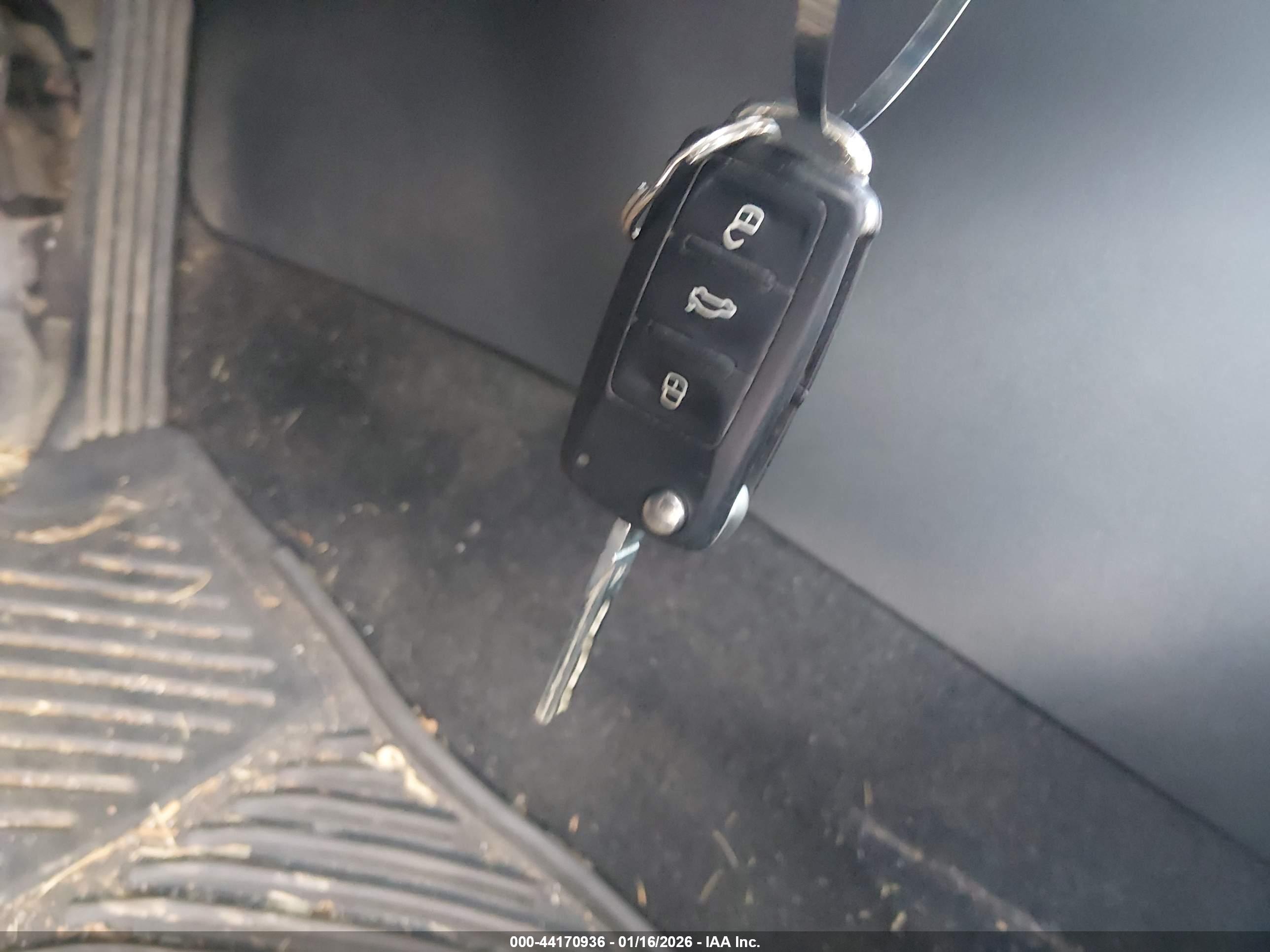VOLKSWAGEN PASSAT image 11