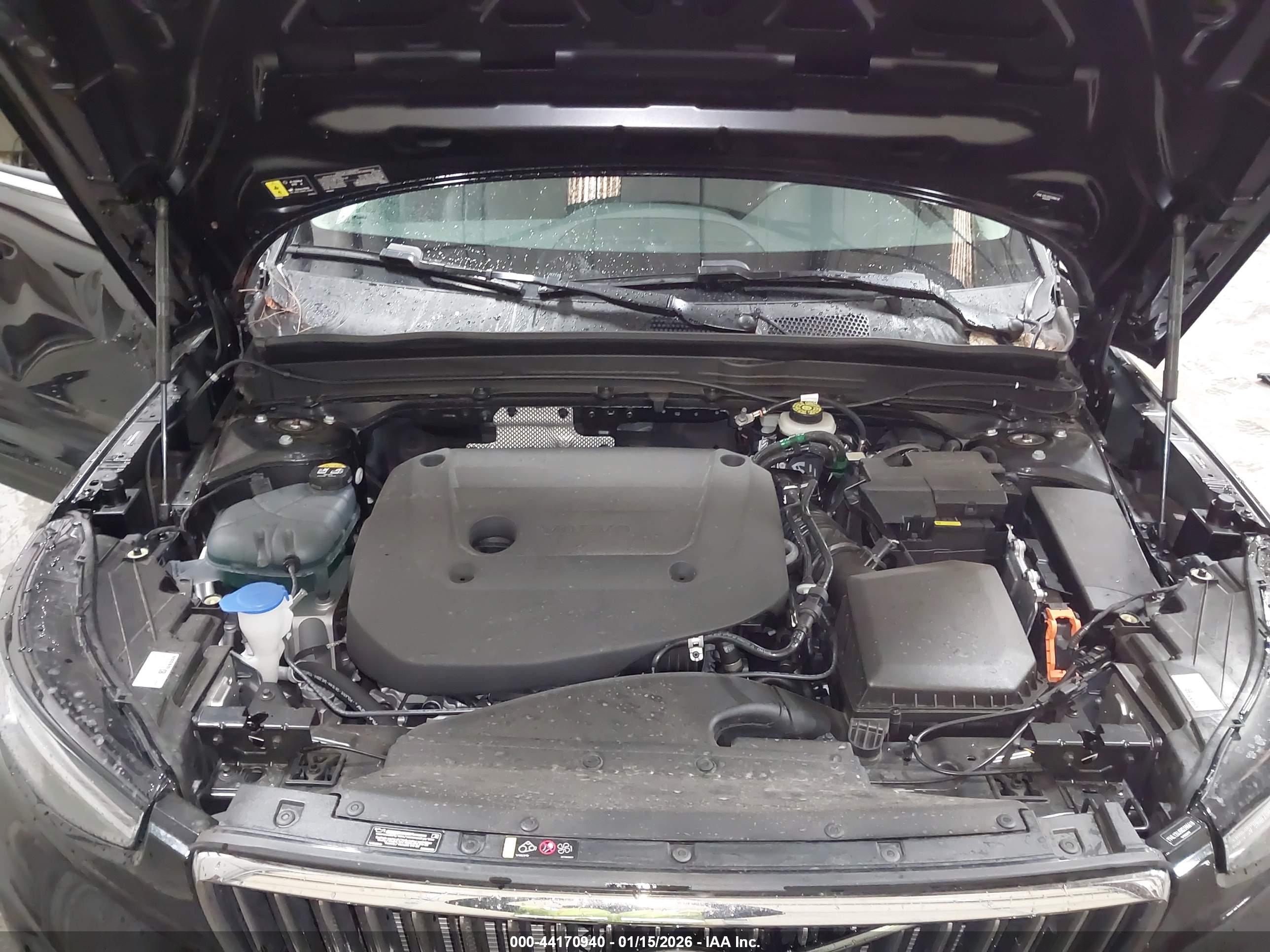 VOLVO XC40 image 10