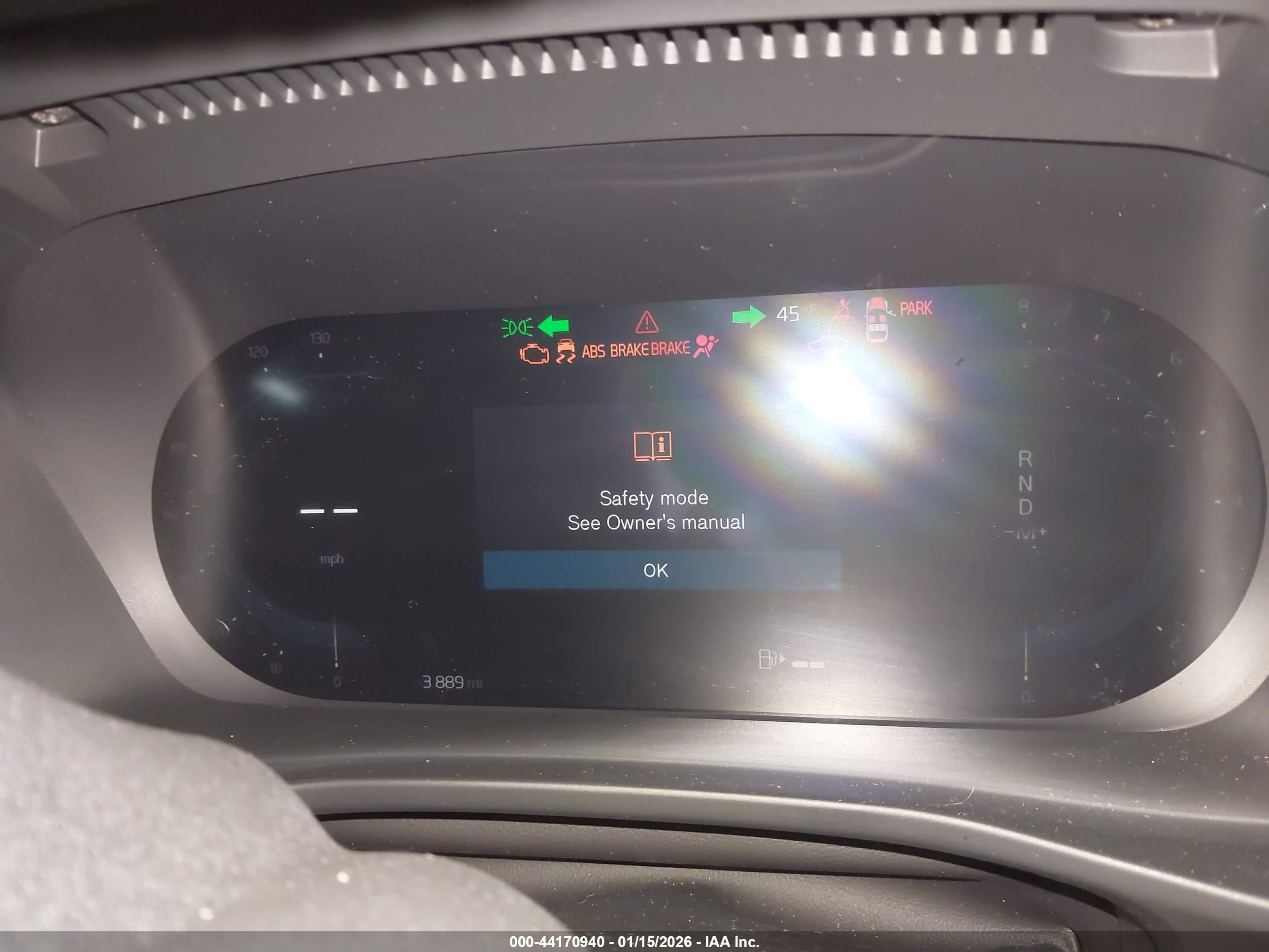 VOLVO XC40 image 7