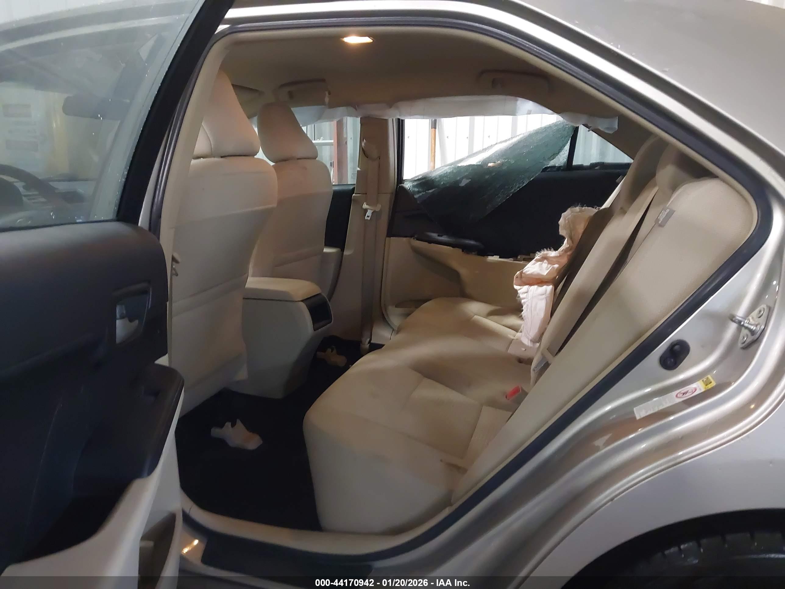 TOYOTA CAMRY image 8