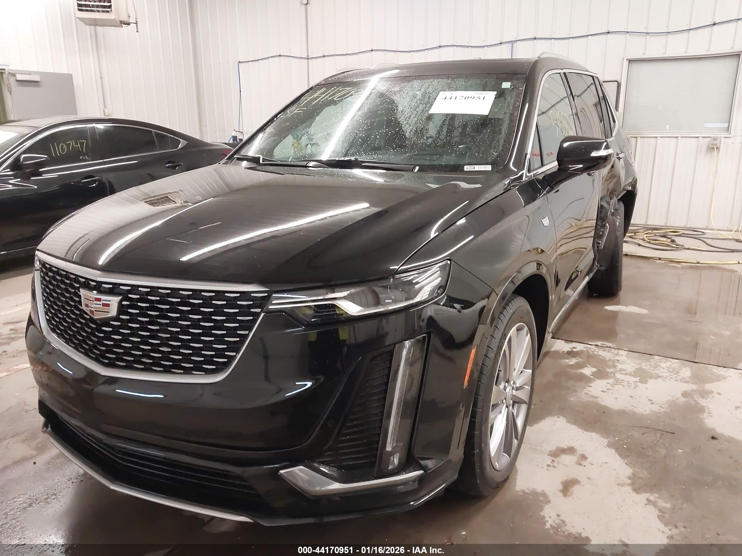 CADILLAC XT6 image 2