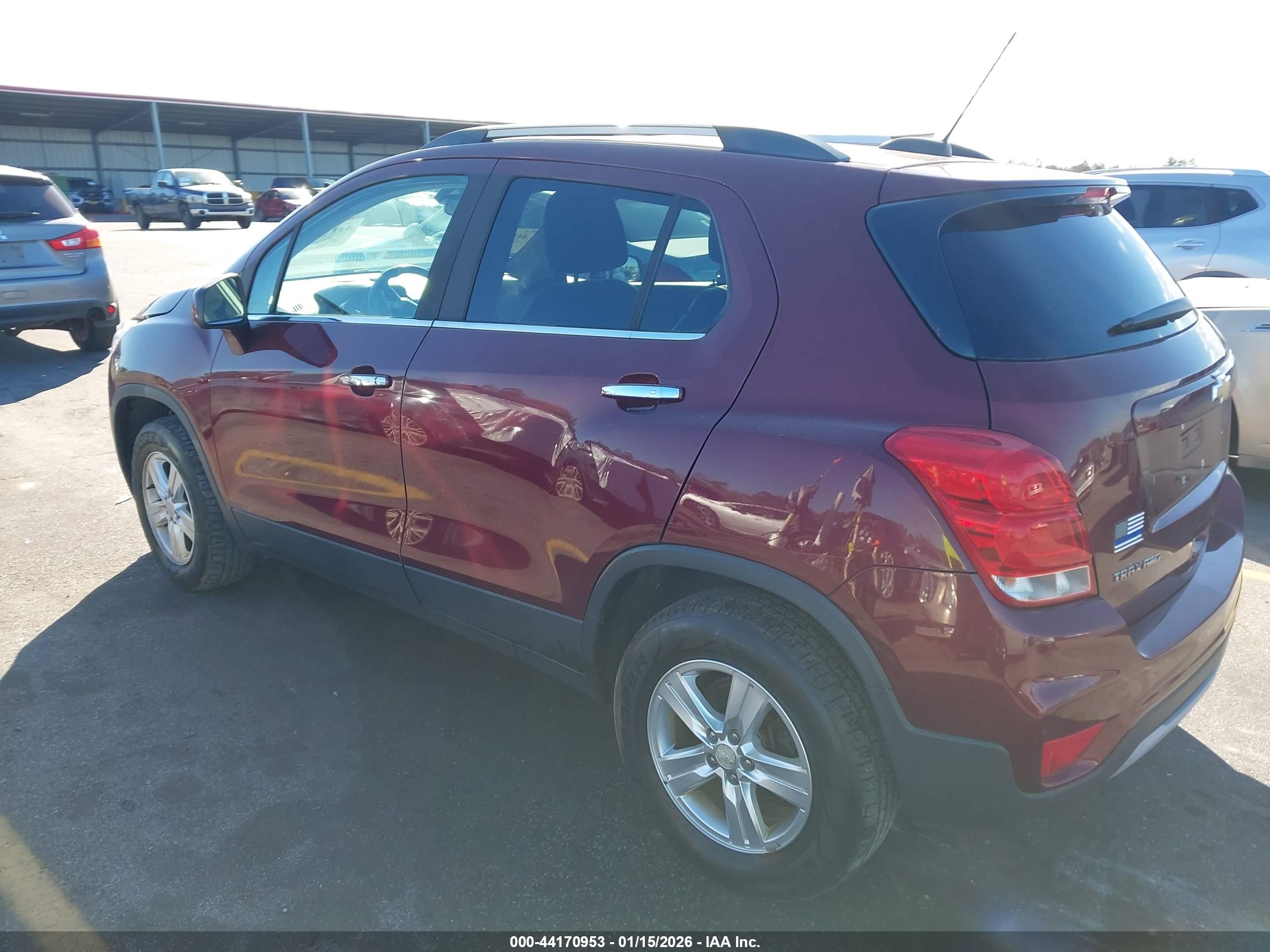 CHEVROLET TRAX image 3