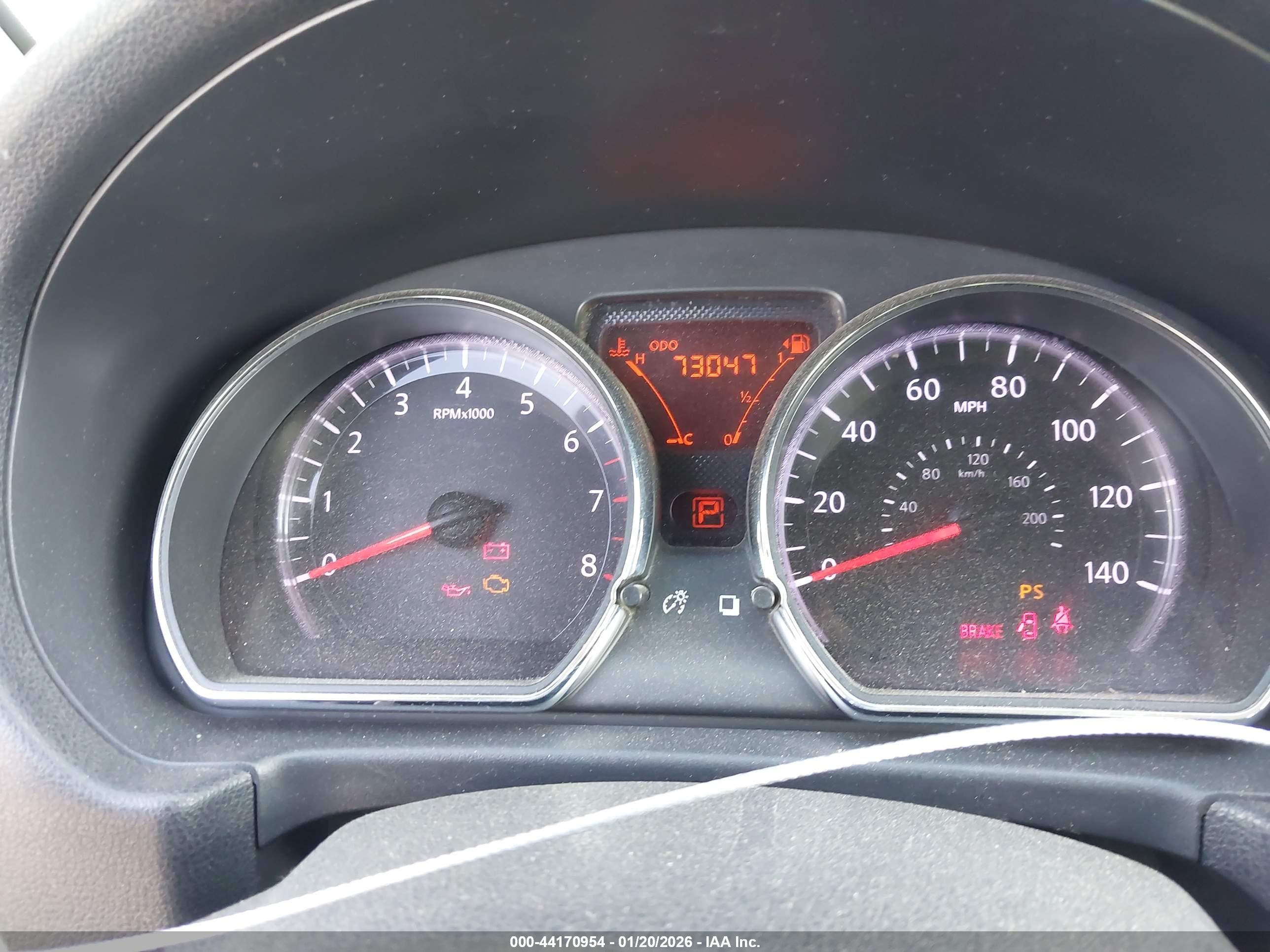 NISSAN VERSA image 7
