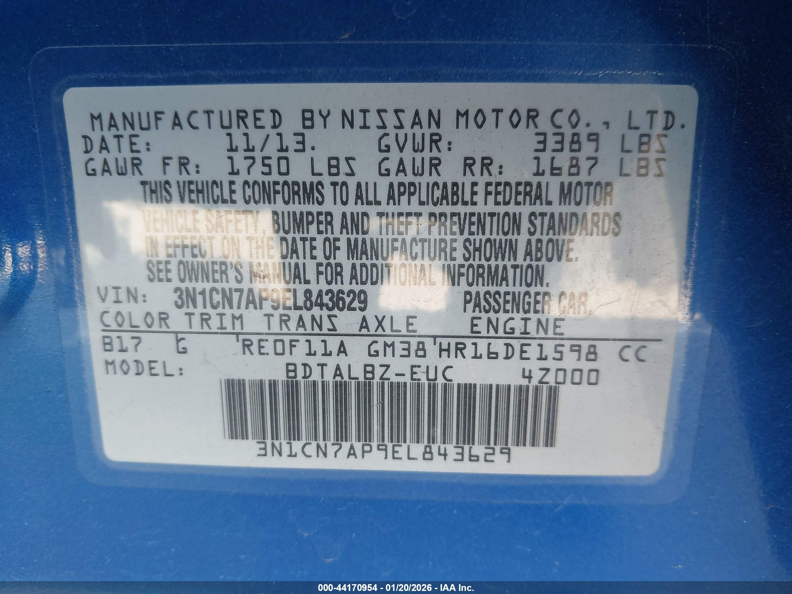 NISSAN VERSA image 9