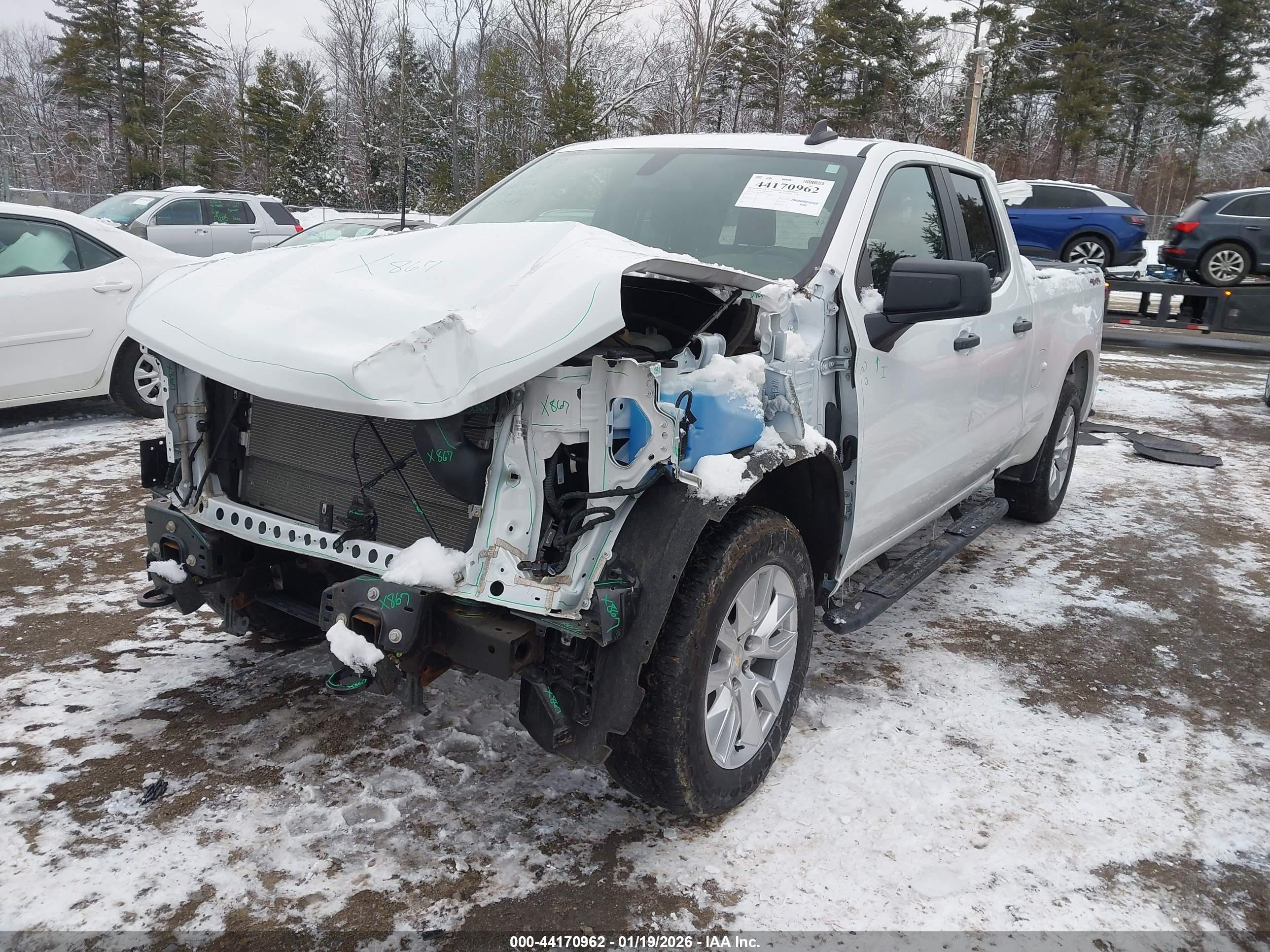 CHEVROLET SILVERADO image 2