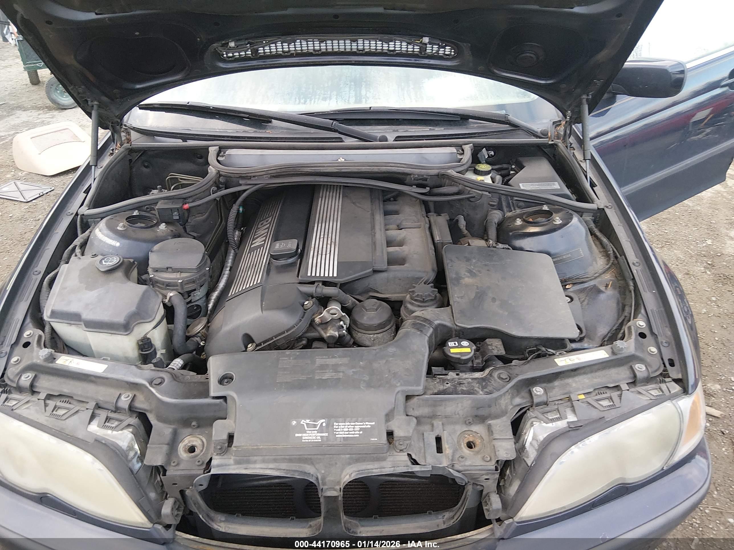 BMW 330XI image 10