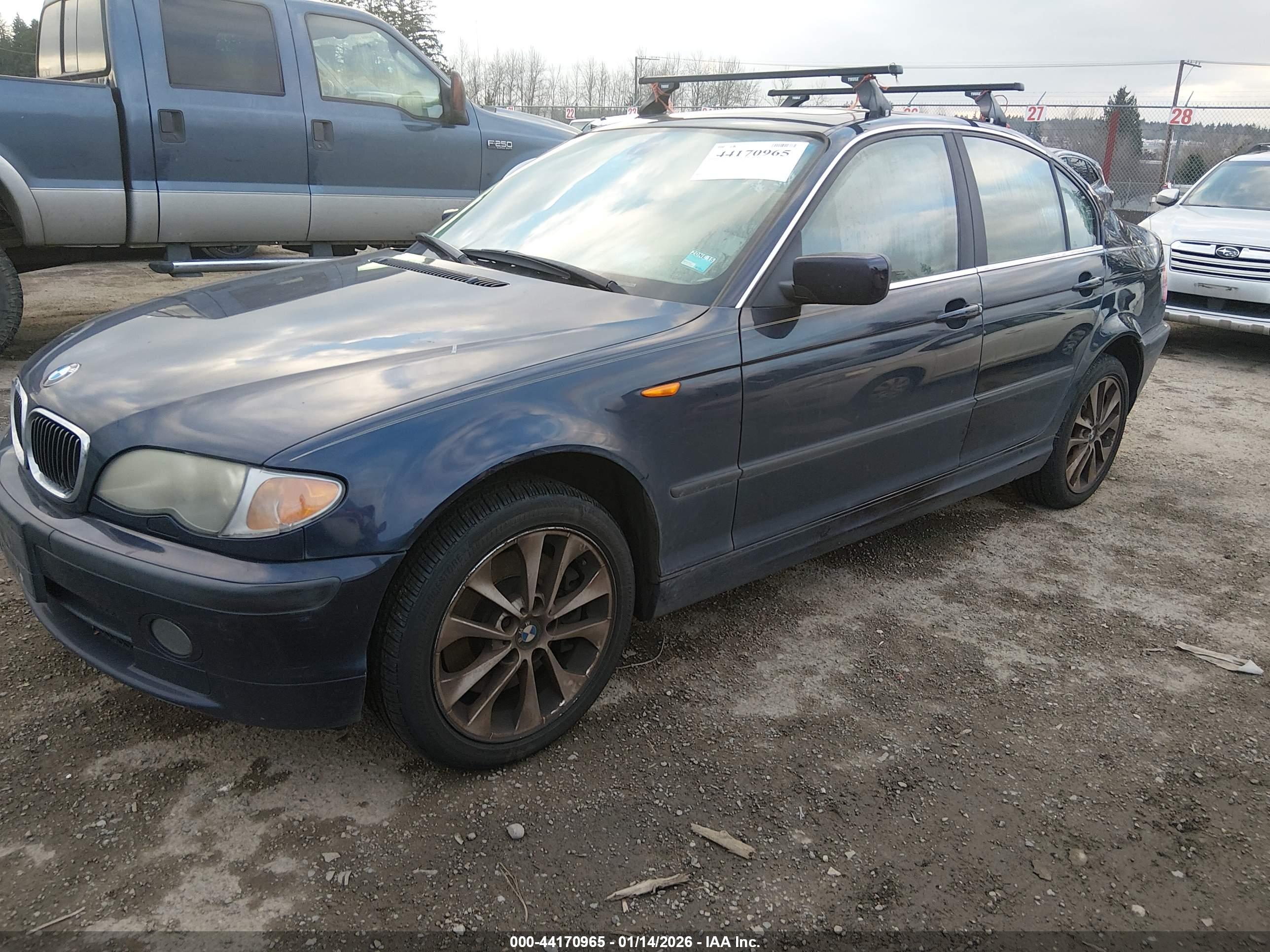 BMW 330XI image 2
