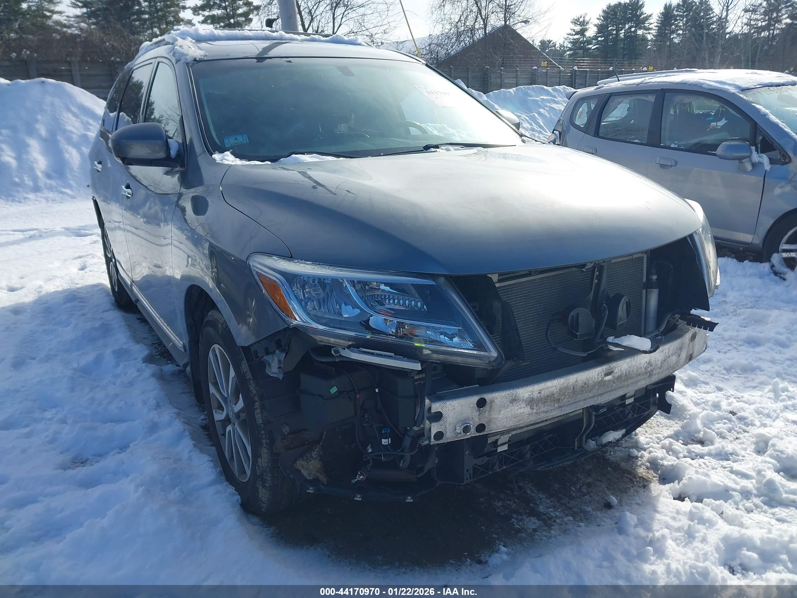 NISSAN PATHFINDER image 6