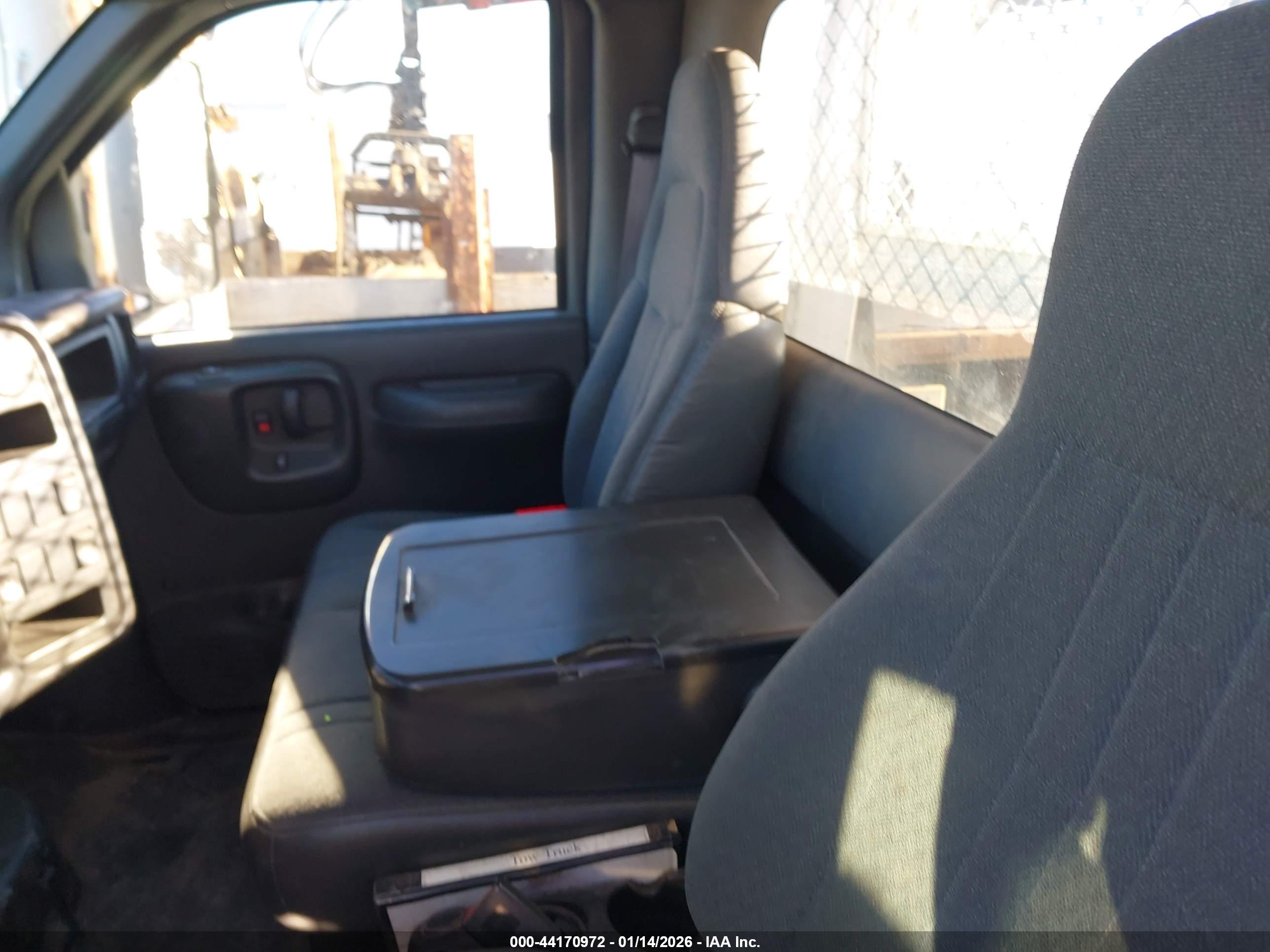 CHEVROLET CC5500 image 8