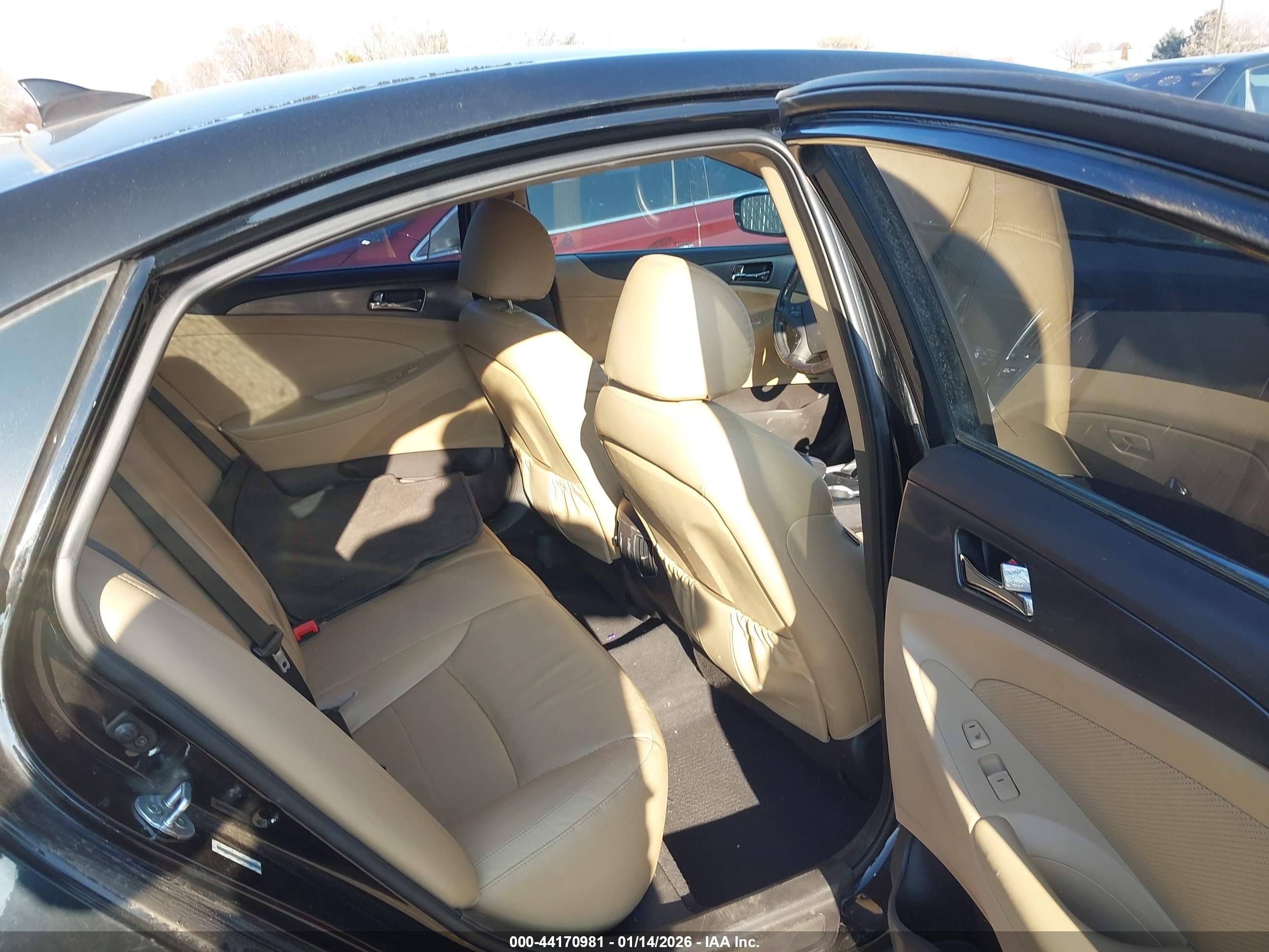 HYUNDAI SONATA image 8