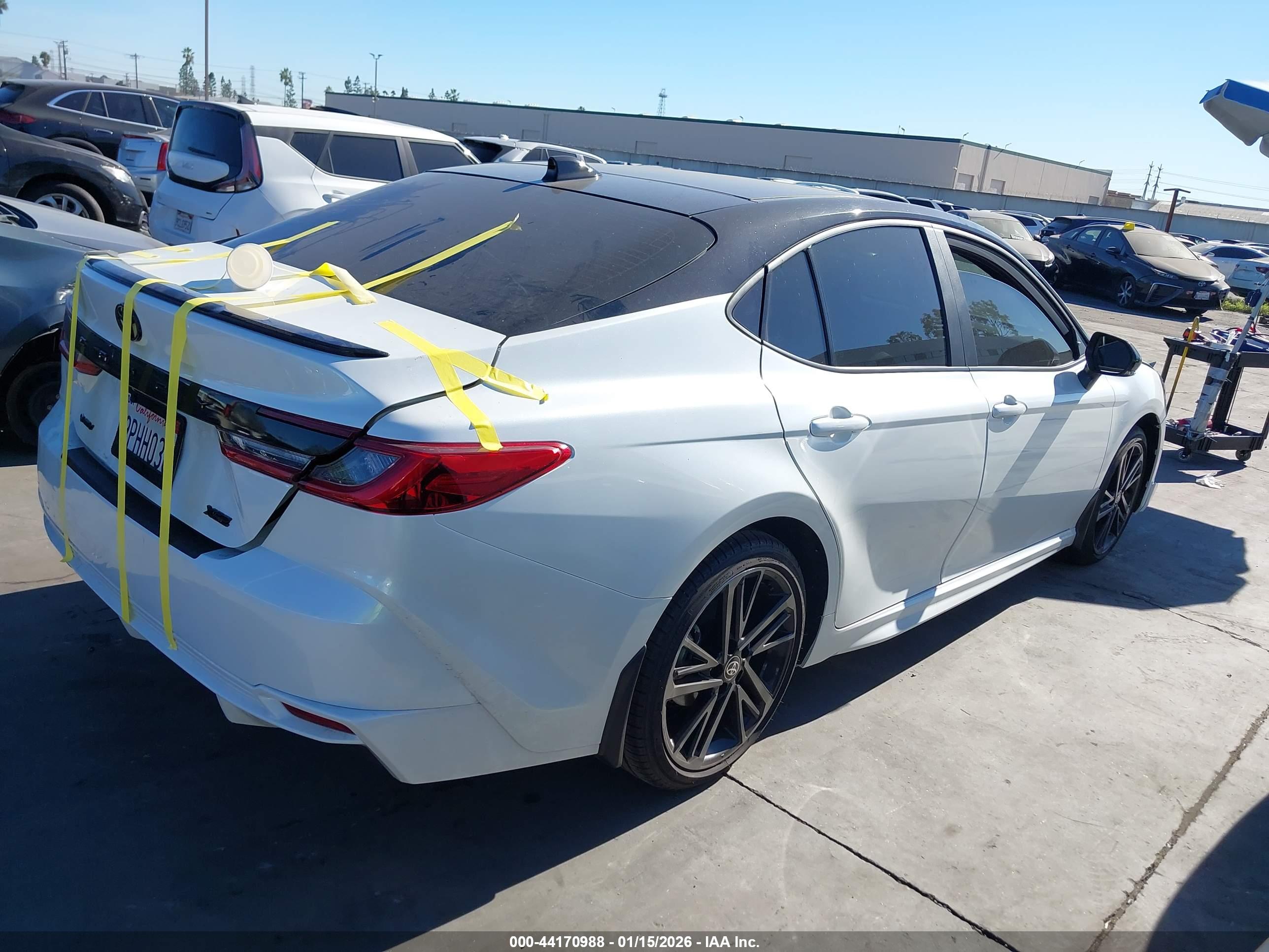 TOYOTA CAMRY image 4