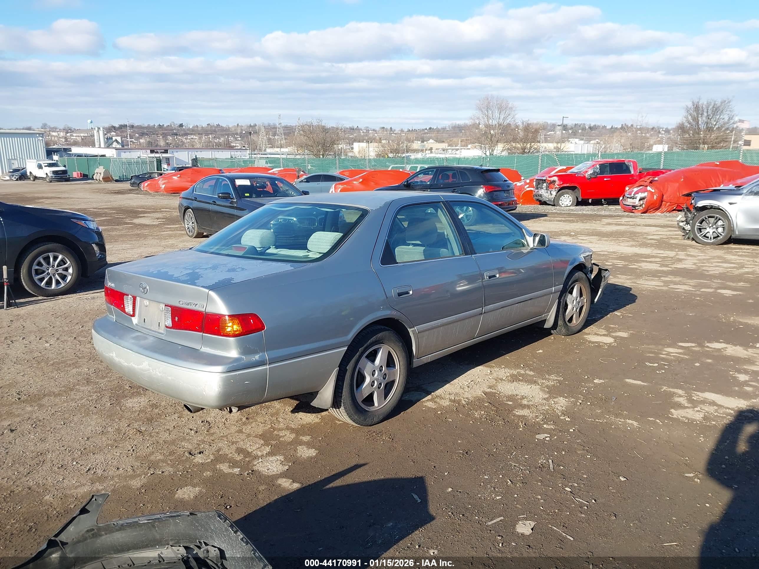 TOYOTA CAMRY image 4