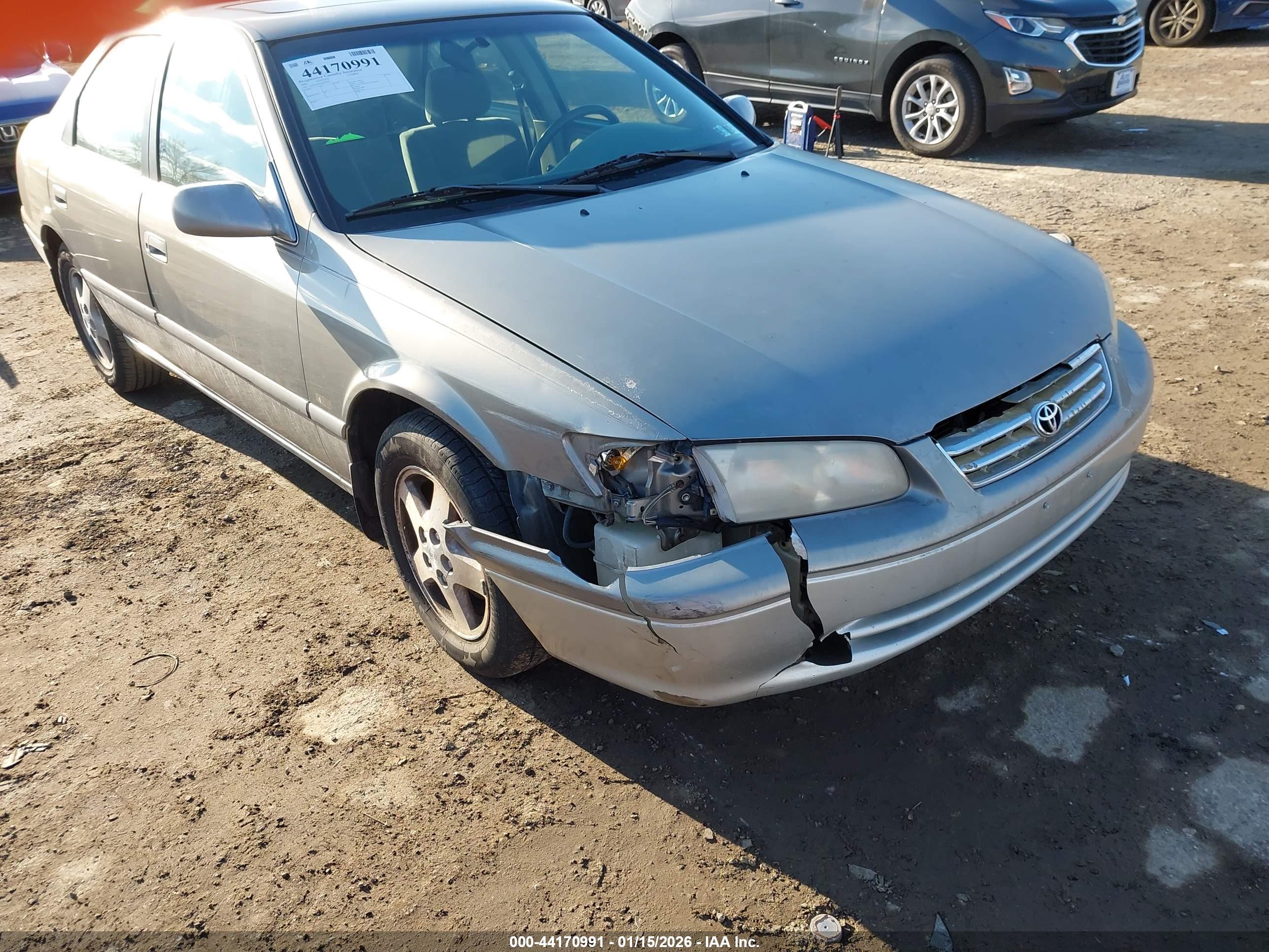 TOYOTA CAMRY image 6