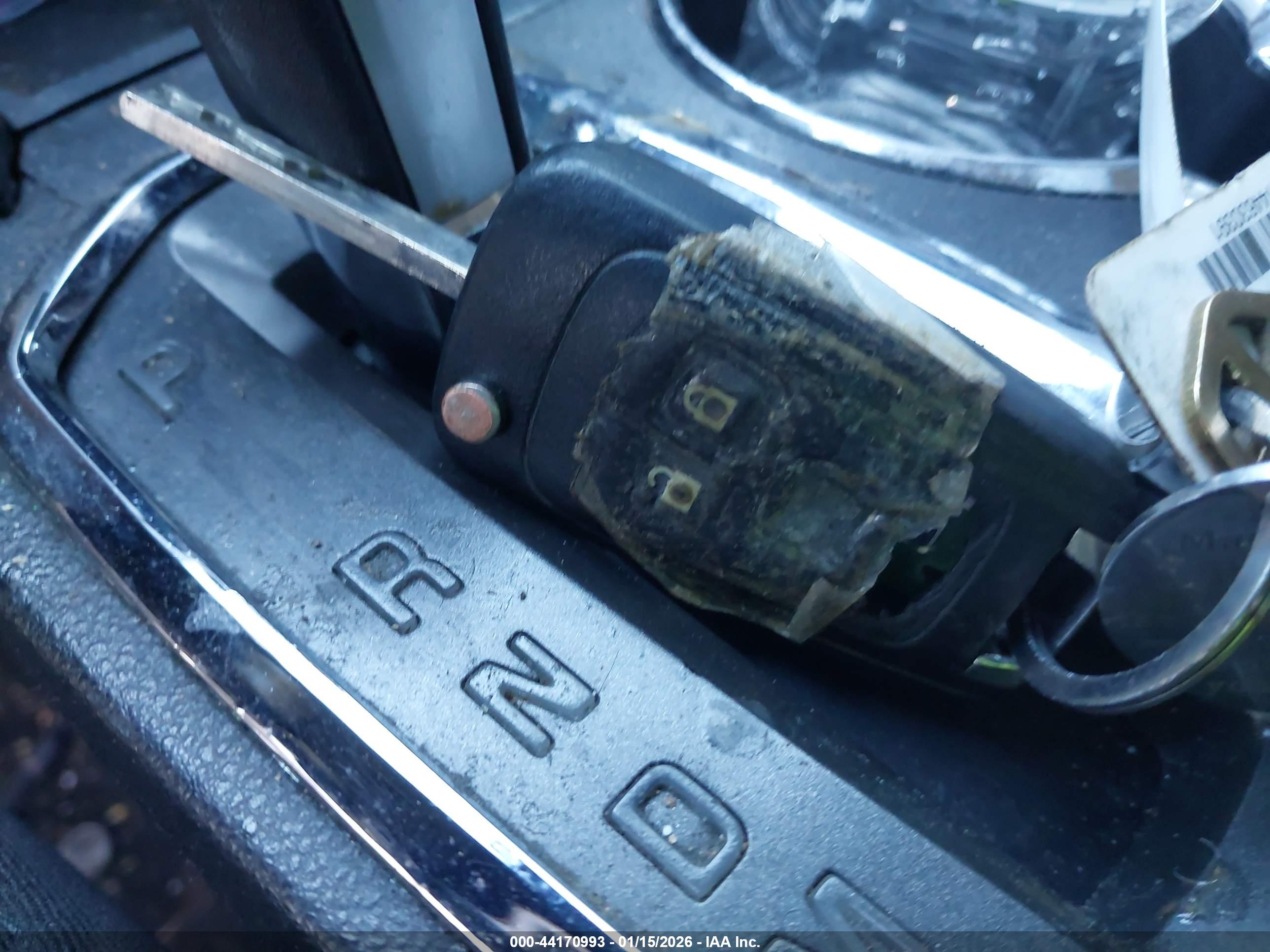 CHEVROLET EQUINOX image 11