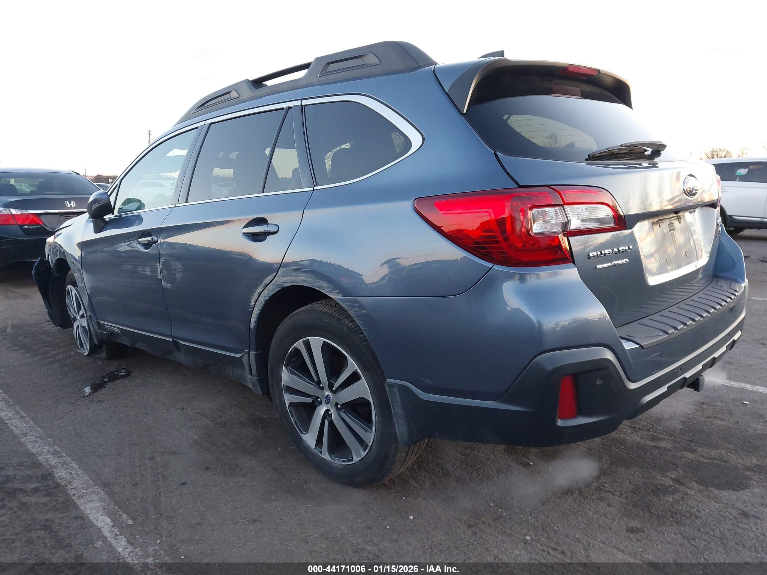 SUBARU OUTBACK image 3