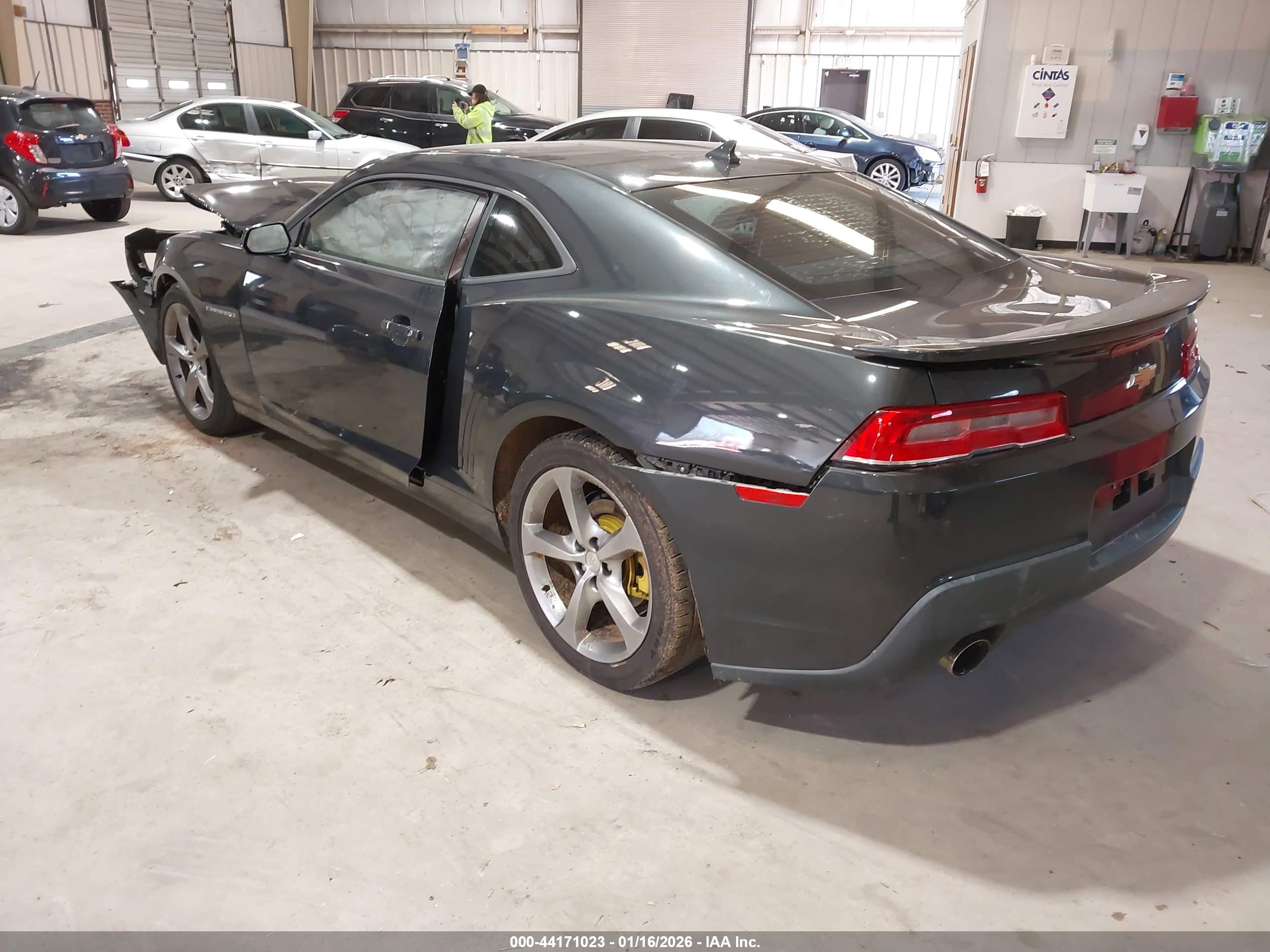 CHEVROLET CAMARO image 3