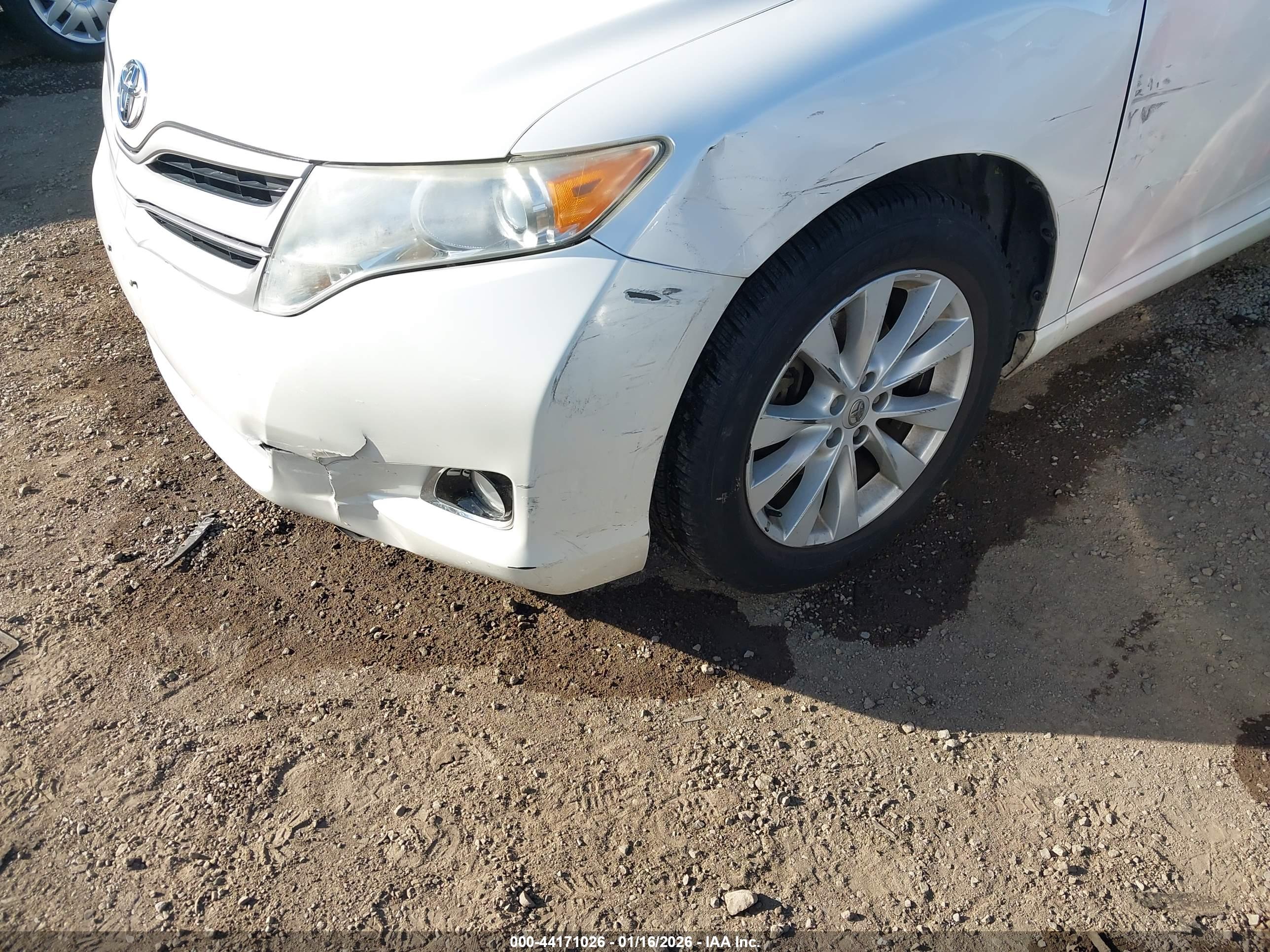 TOYOTA VENZA image 6