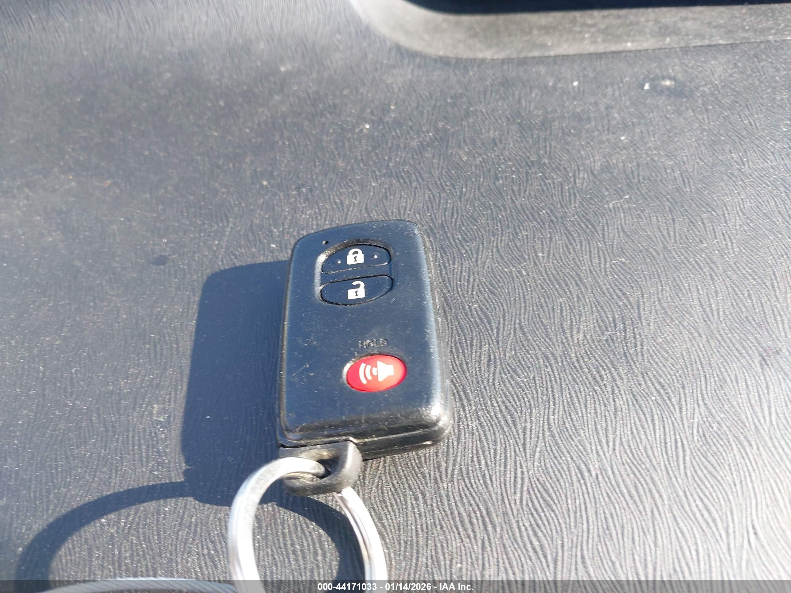 TOYOTA PRIUS image 11