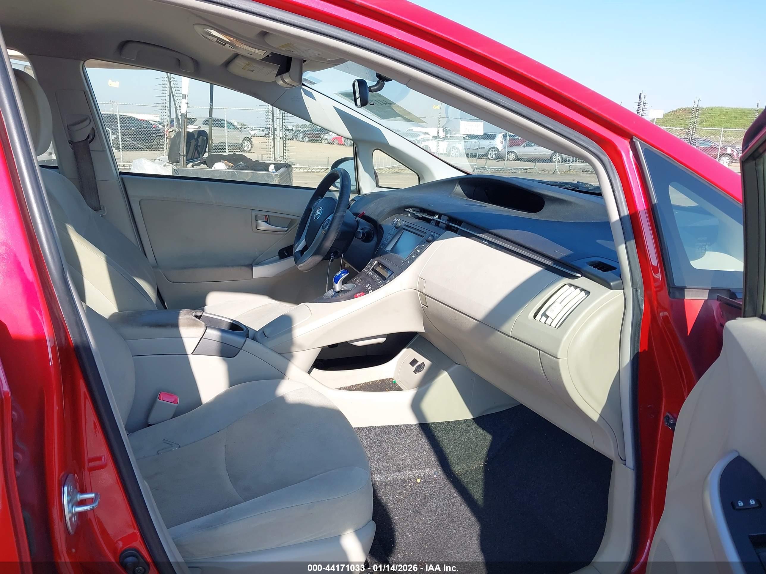 TOYOTA PRIUS image 5