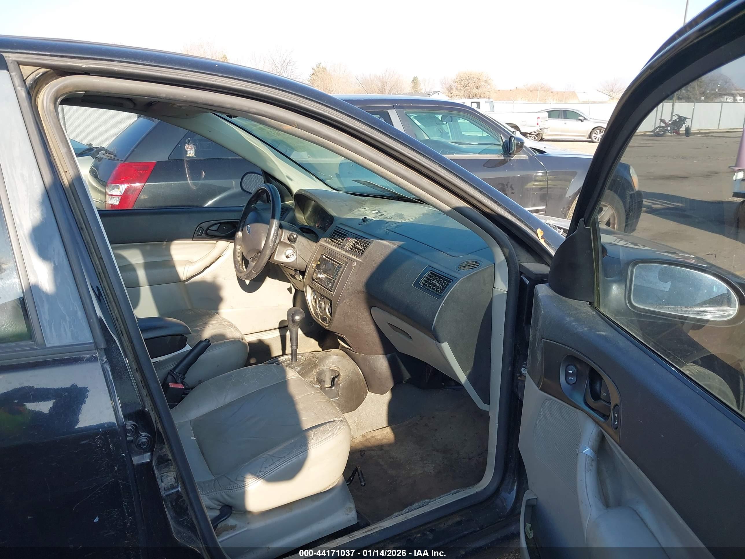 FORD FOCUS image 5