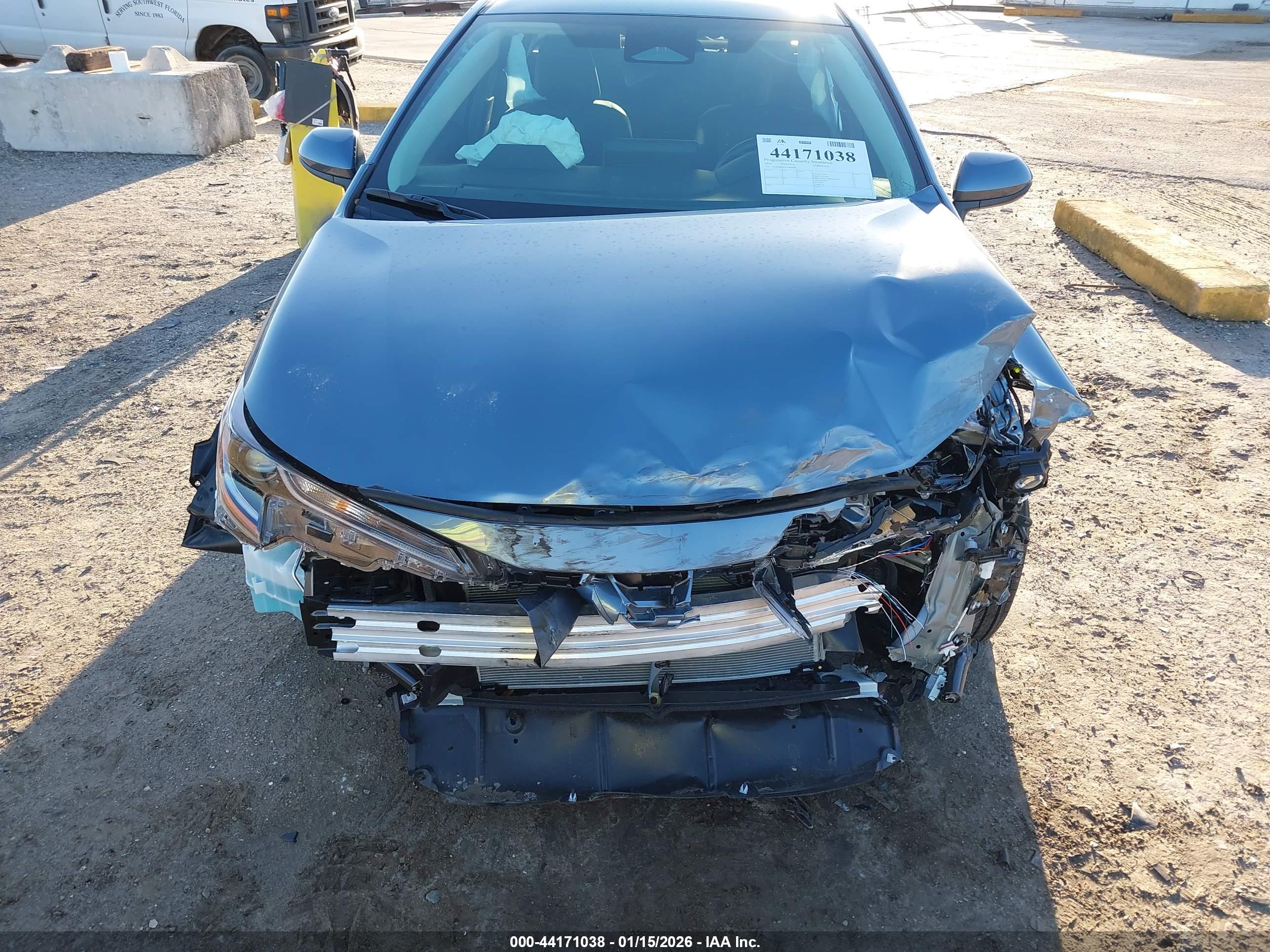 TOYOTA COROLLA image 6