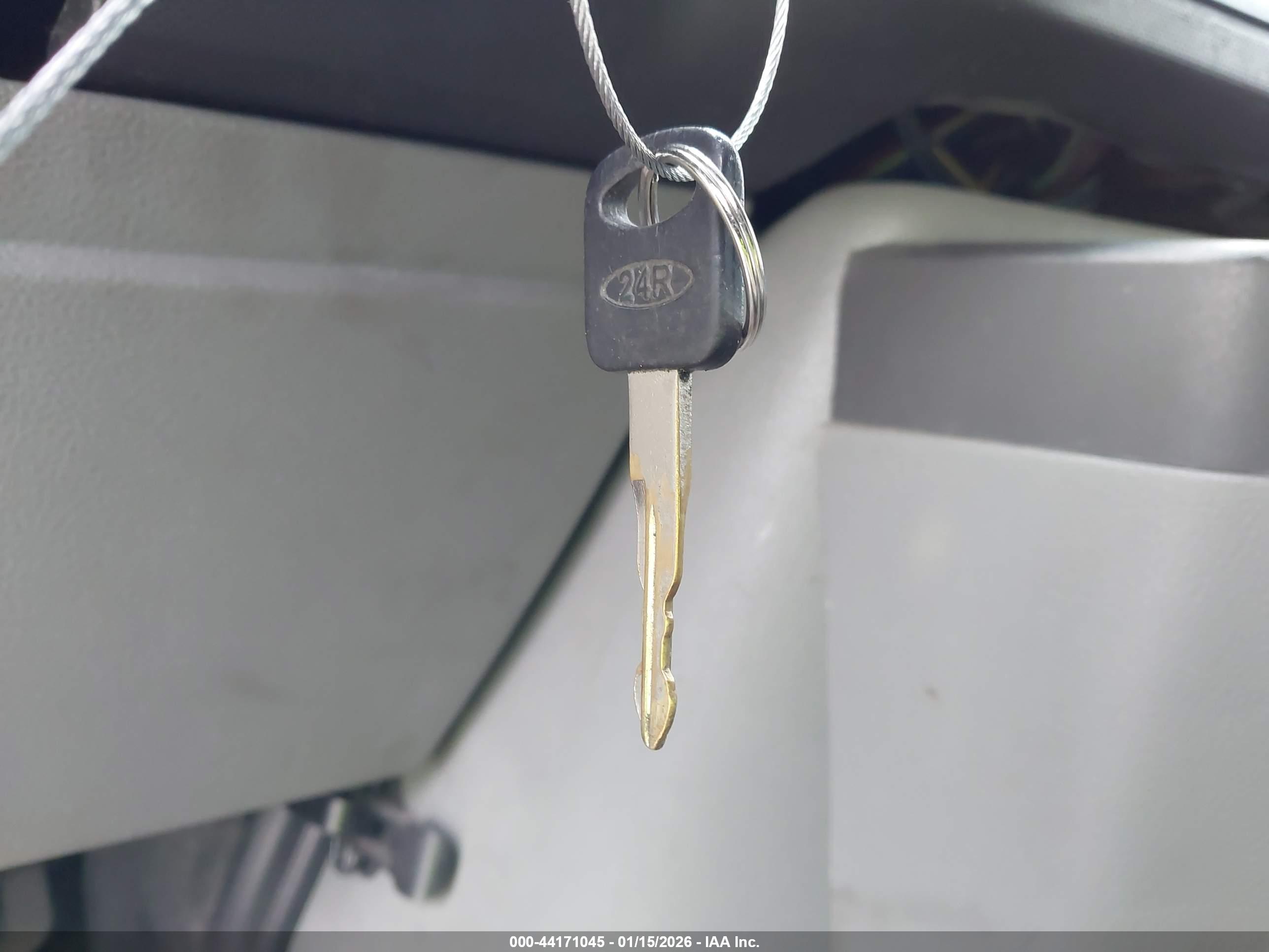 FORD E-250 image 11