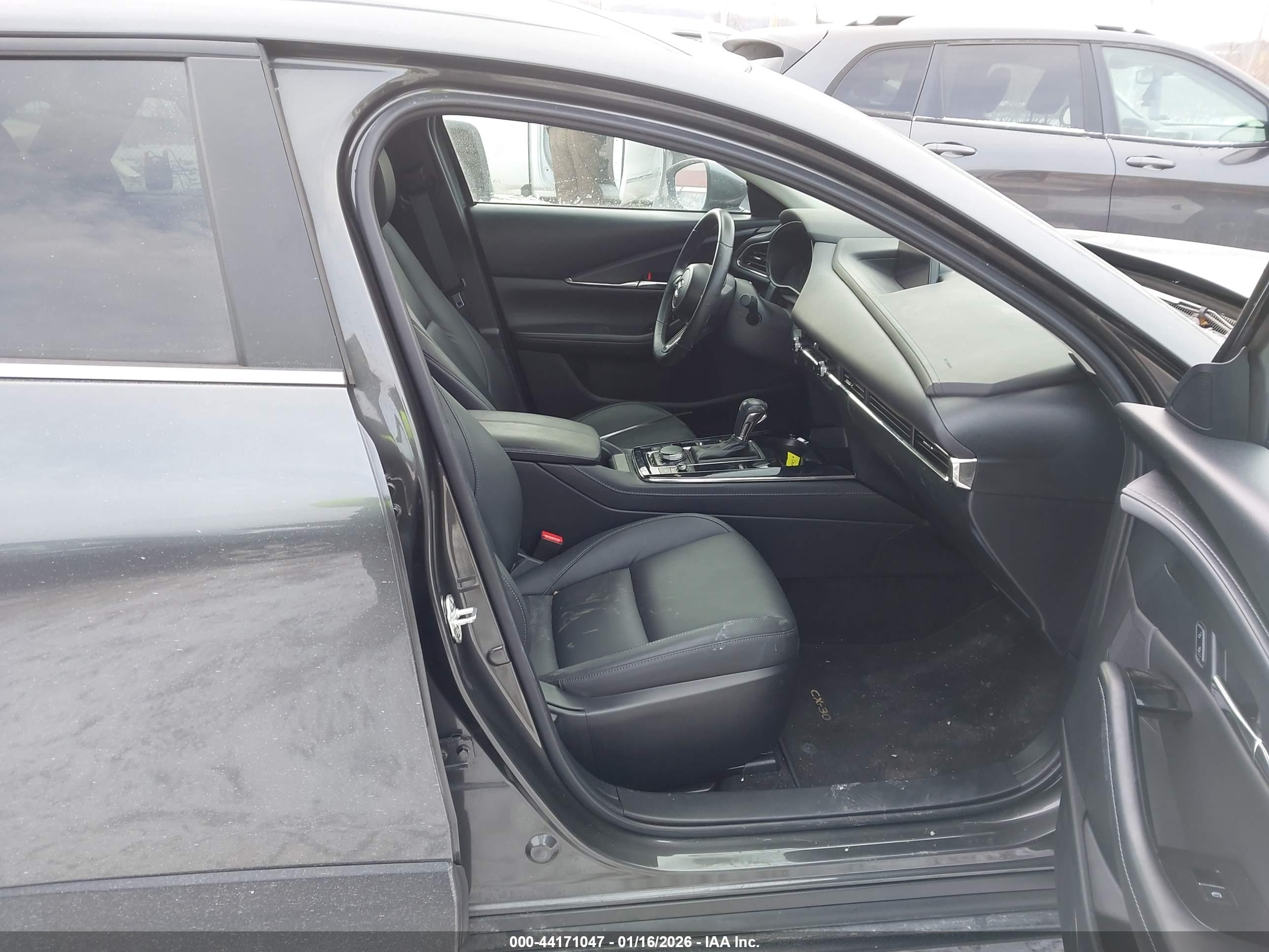 MAZDA CX-30 image 5