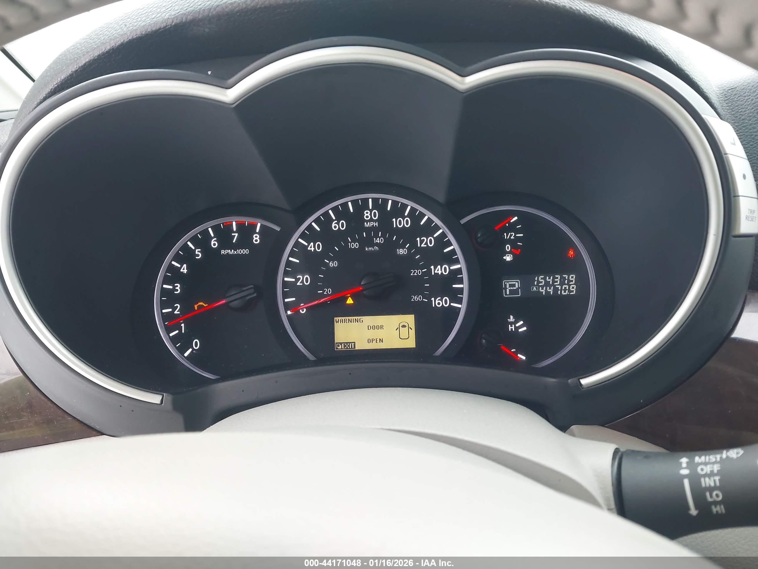 NISSAN QUEST image 7
