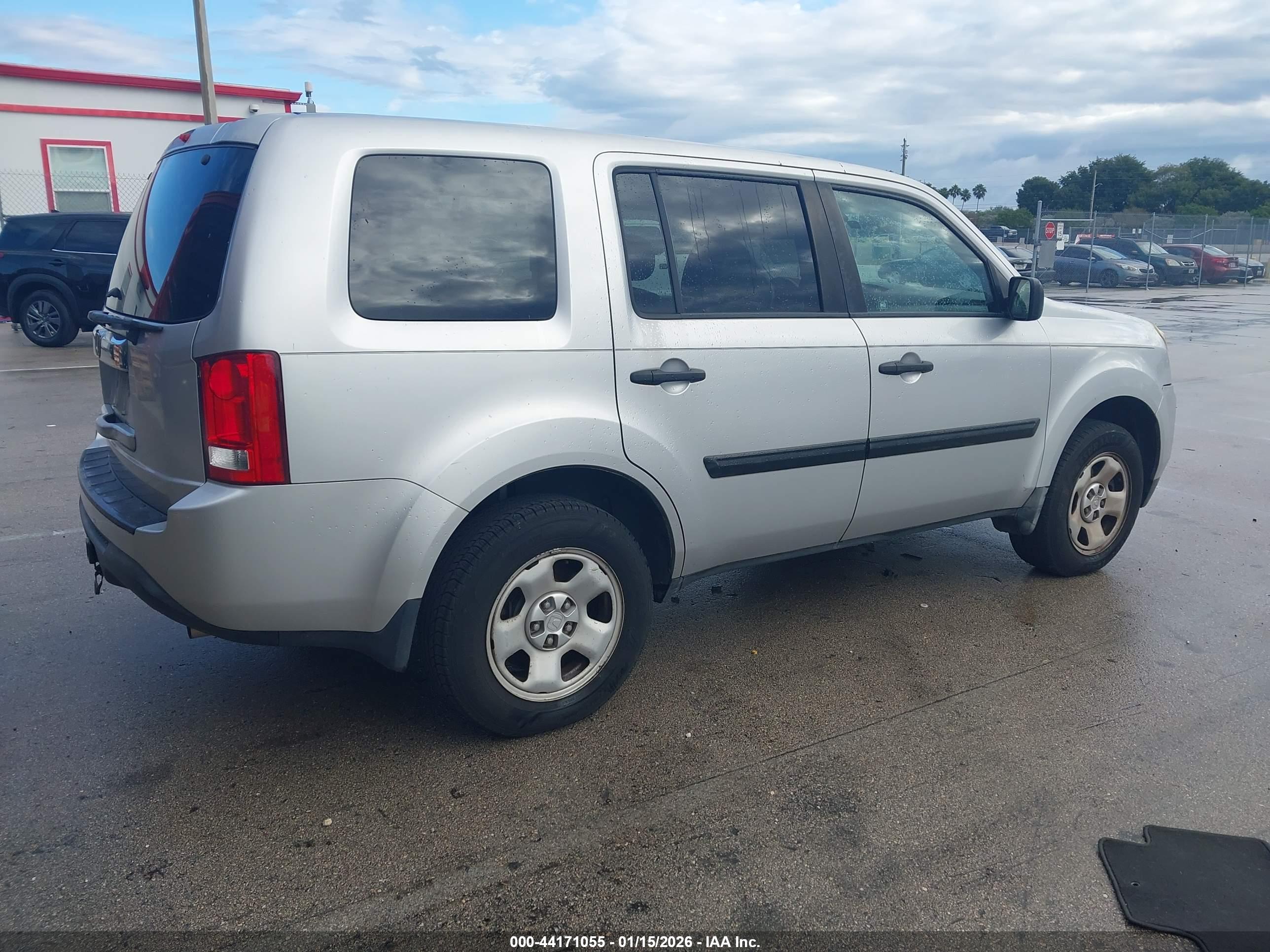 HONDA PILOT image 4
