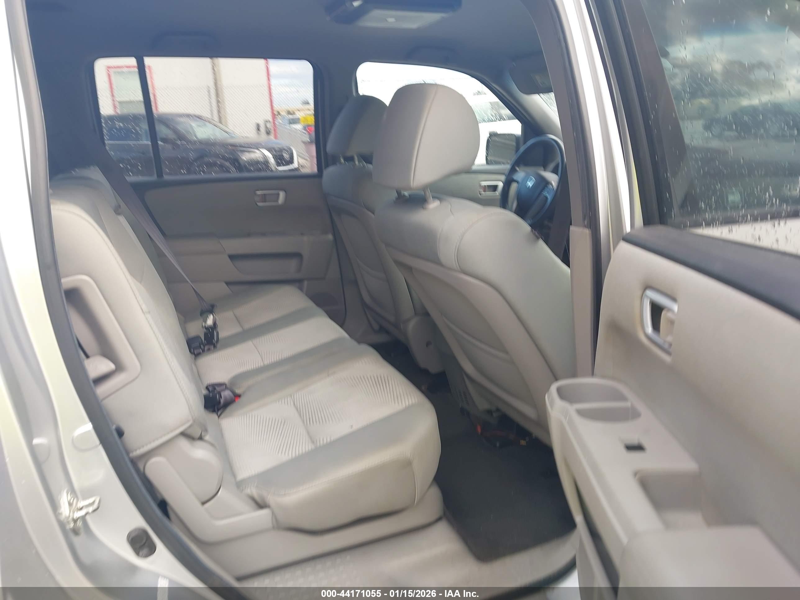 HONDA PILOT image 8