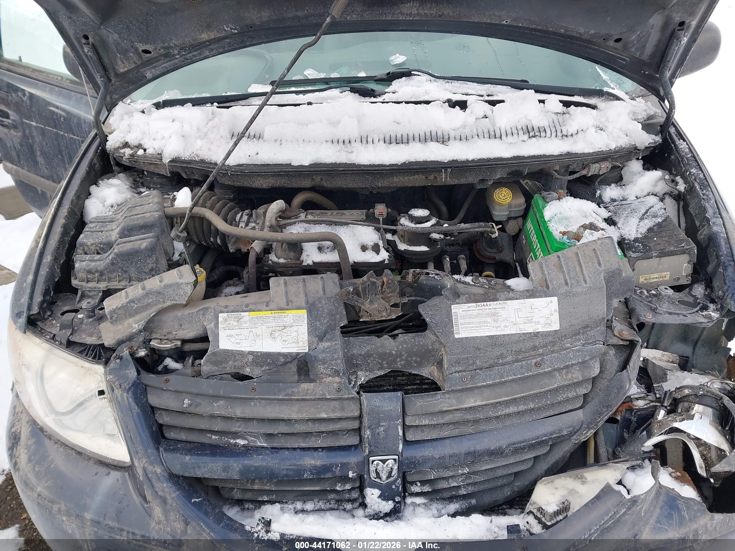 DODGE CARAVAN image 10