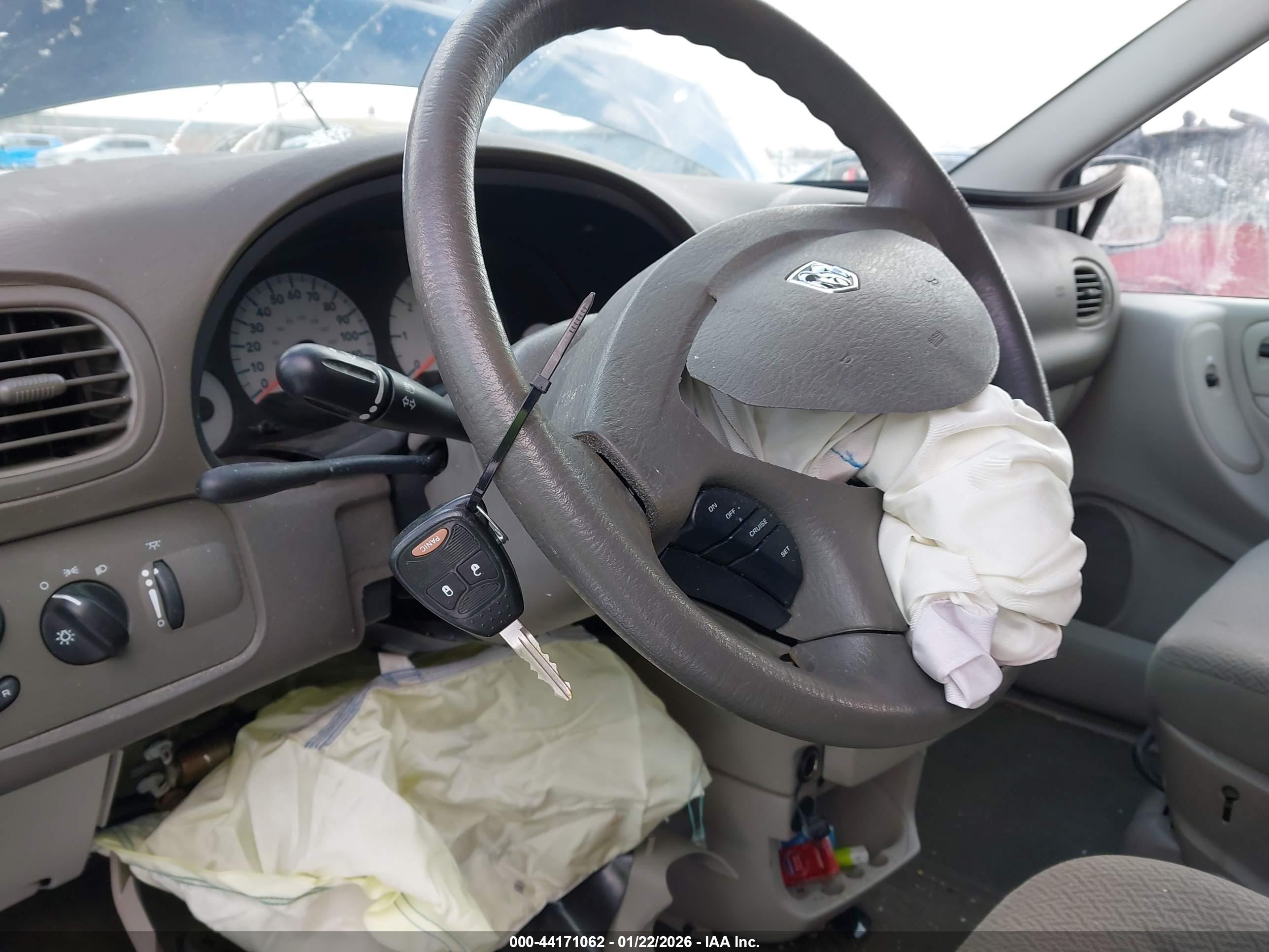 DODGE CARAVAN image 11