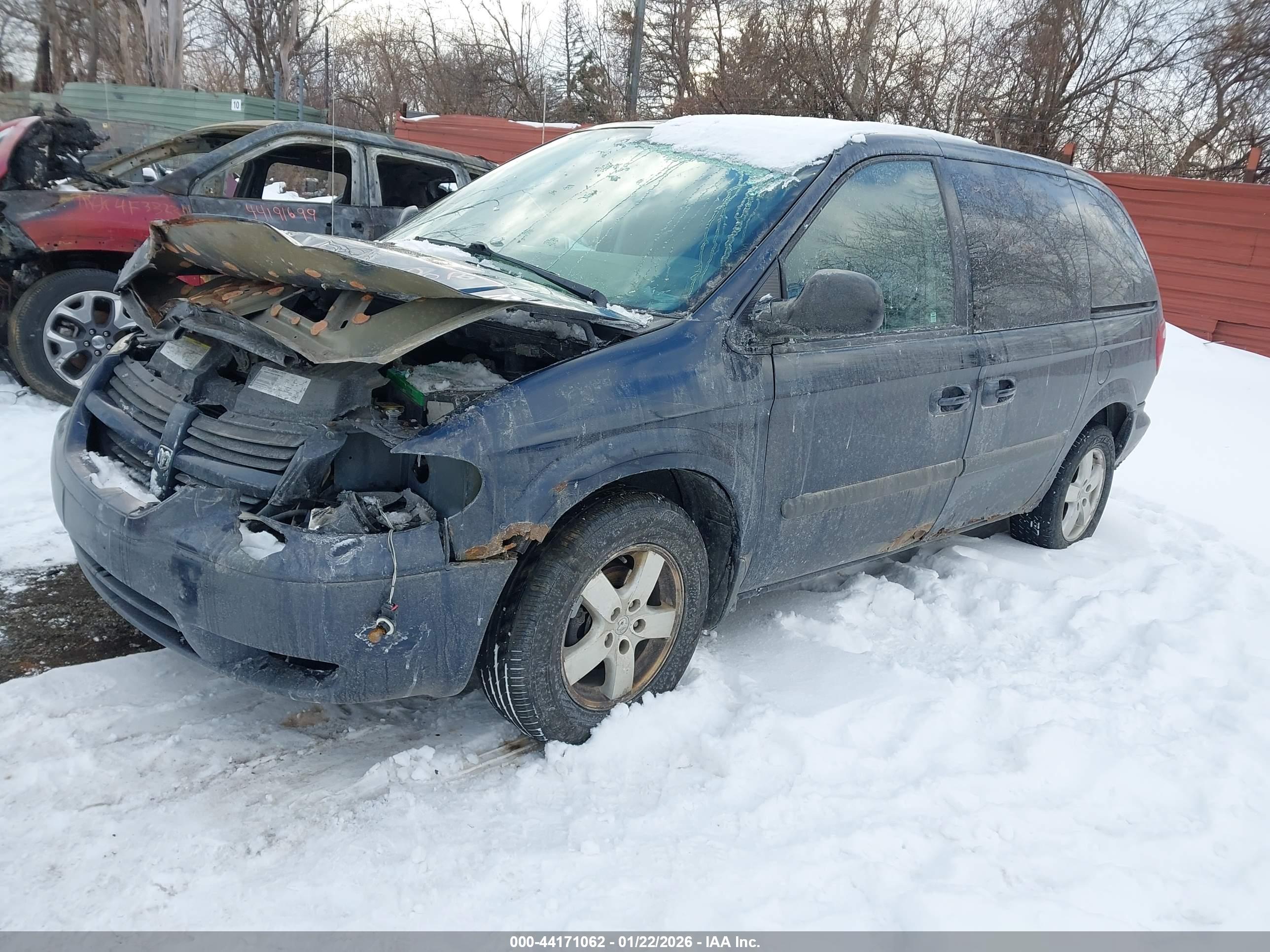 DODGE CARAVAN image 2