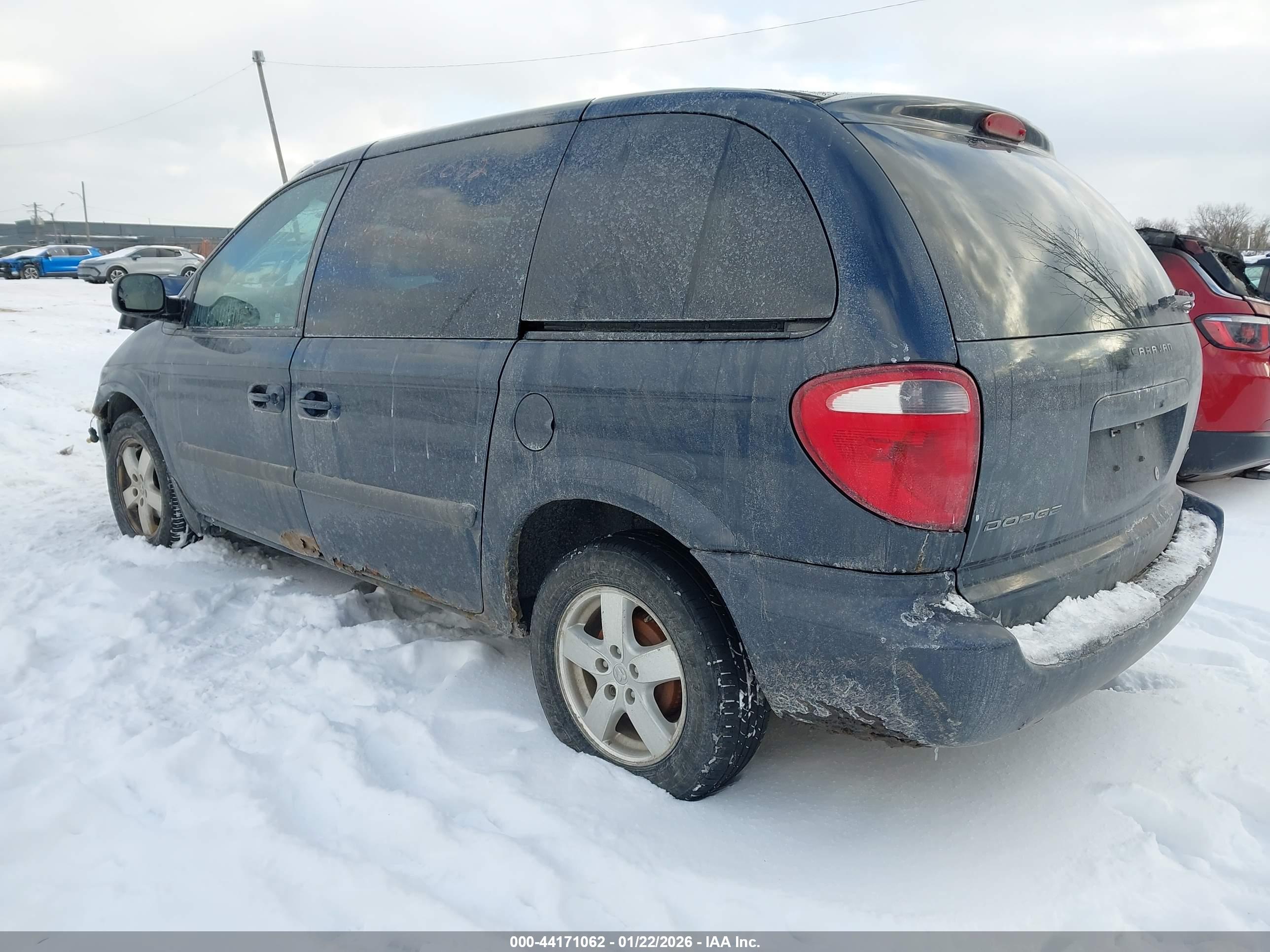 DODGE CARAVAN image 3