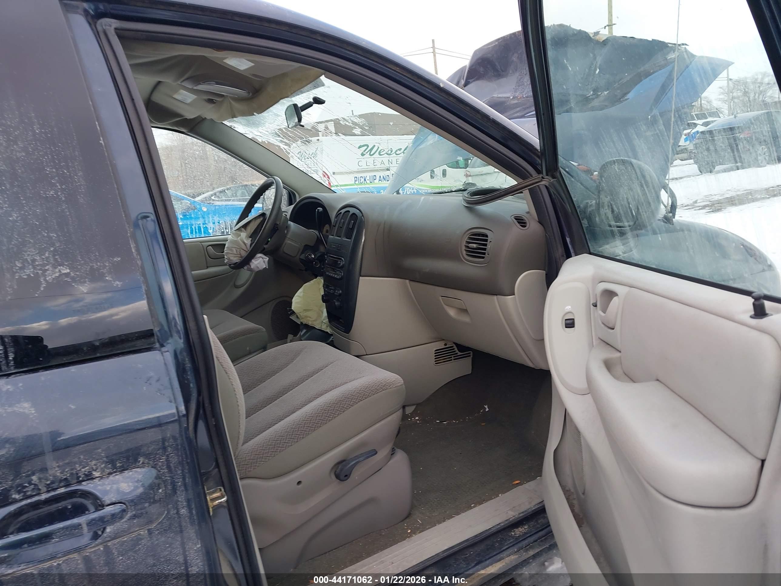 DODGE CARAVAN image 5