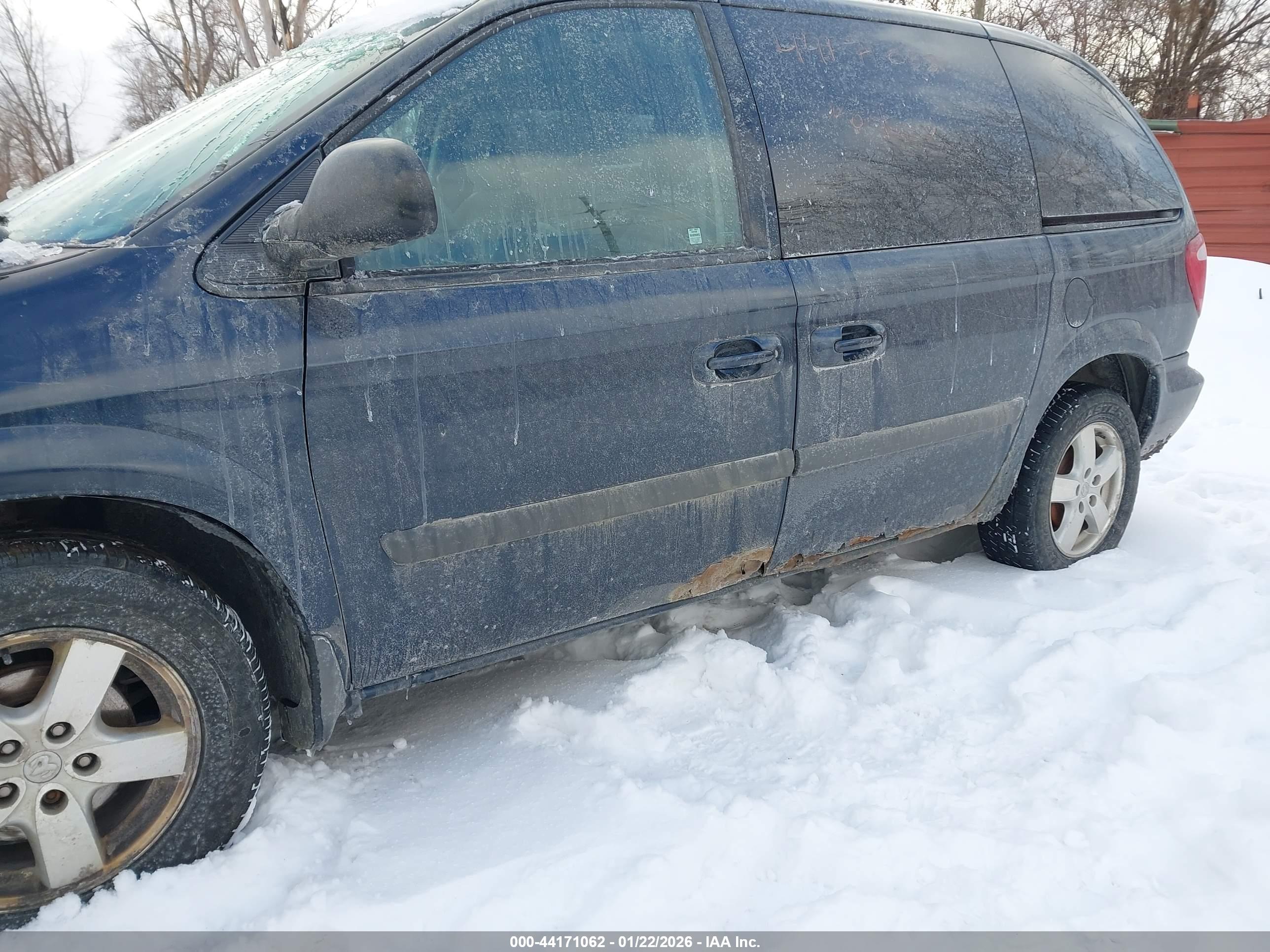 DODGE CARAVAN image 6