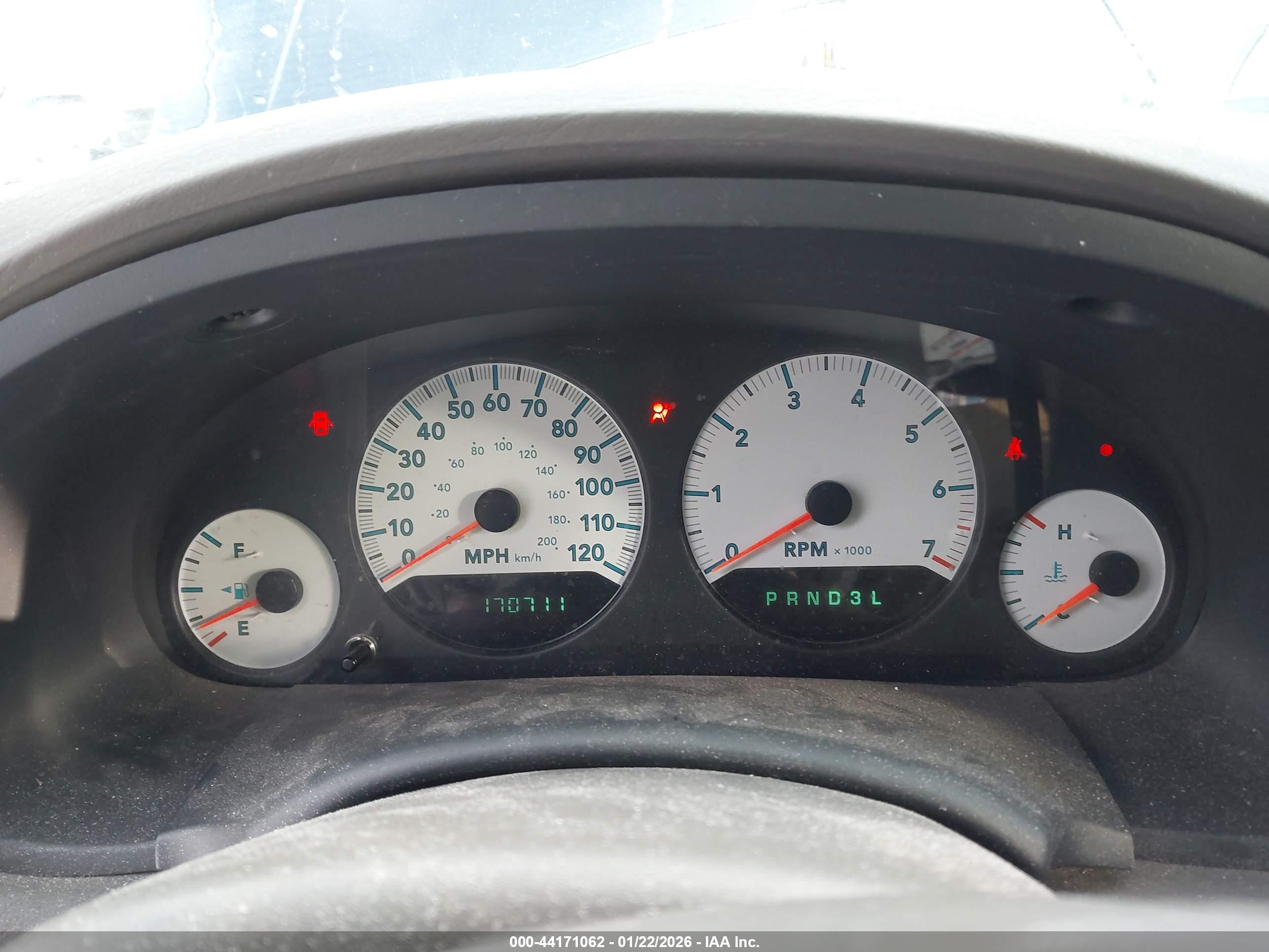 DODGE CARAVAN image 7