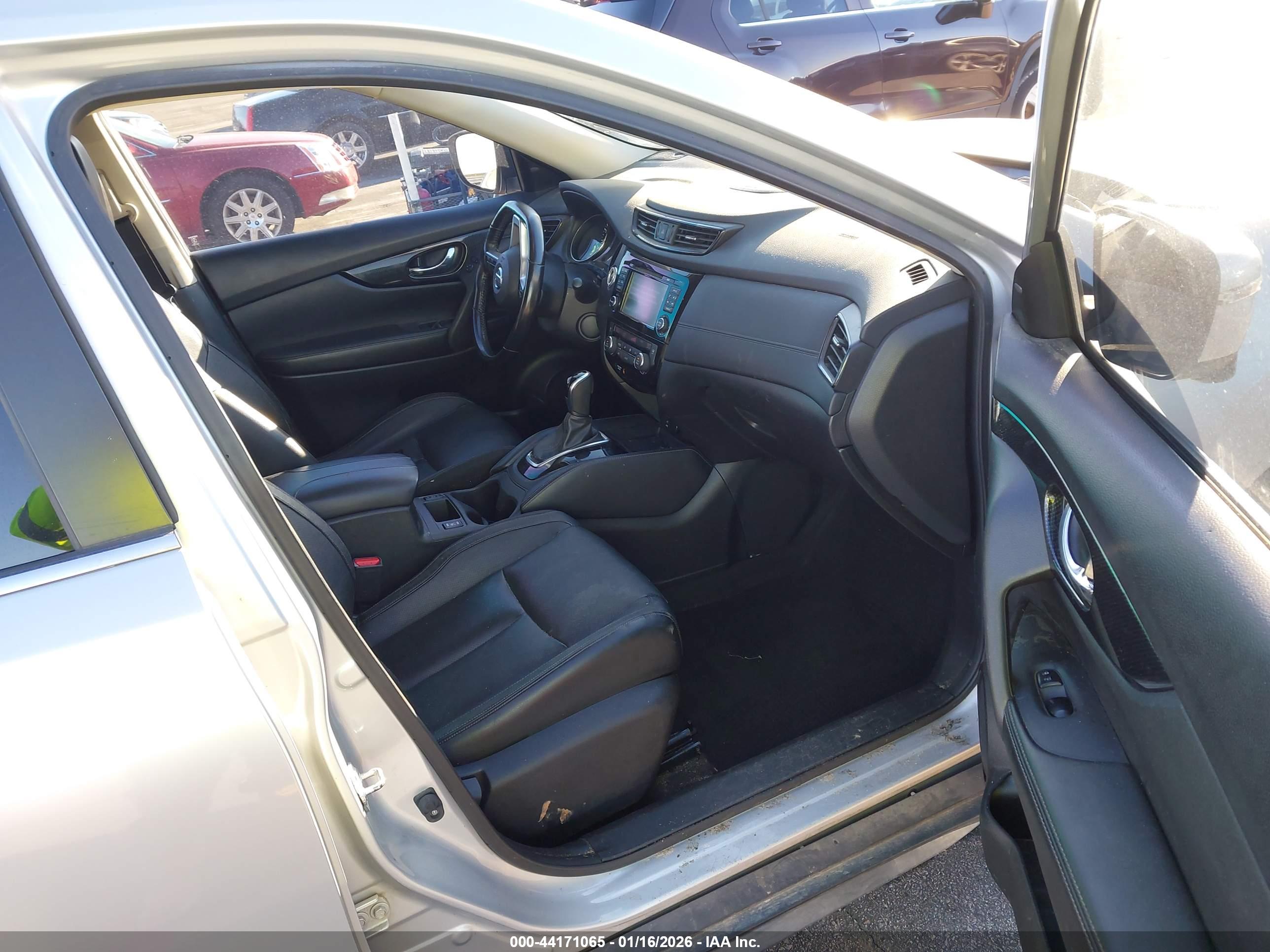 NISSAN ROGUE image 5