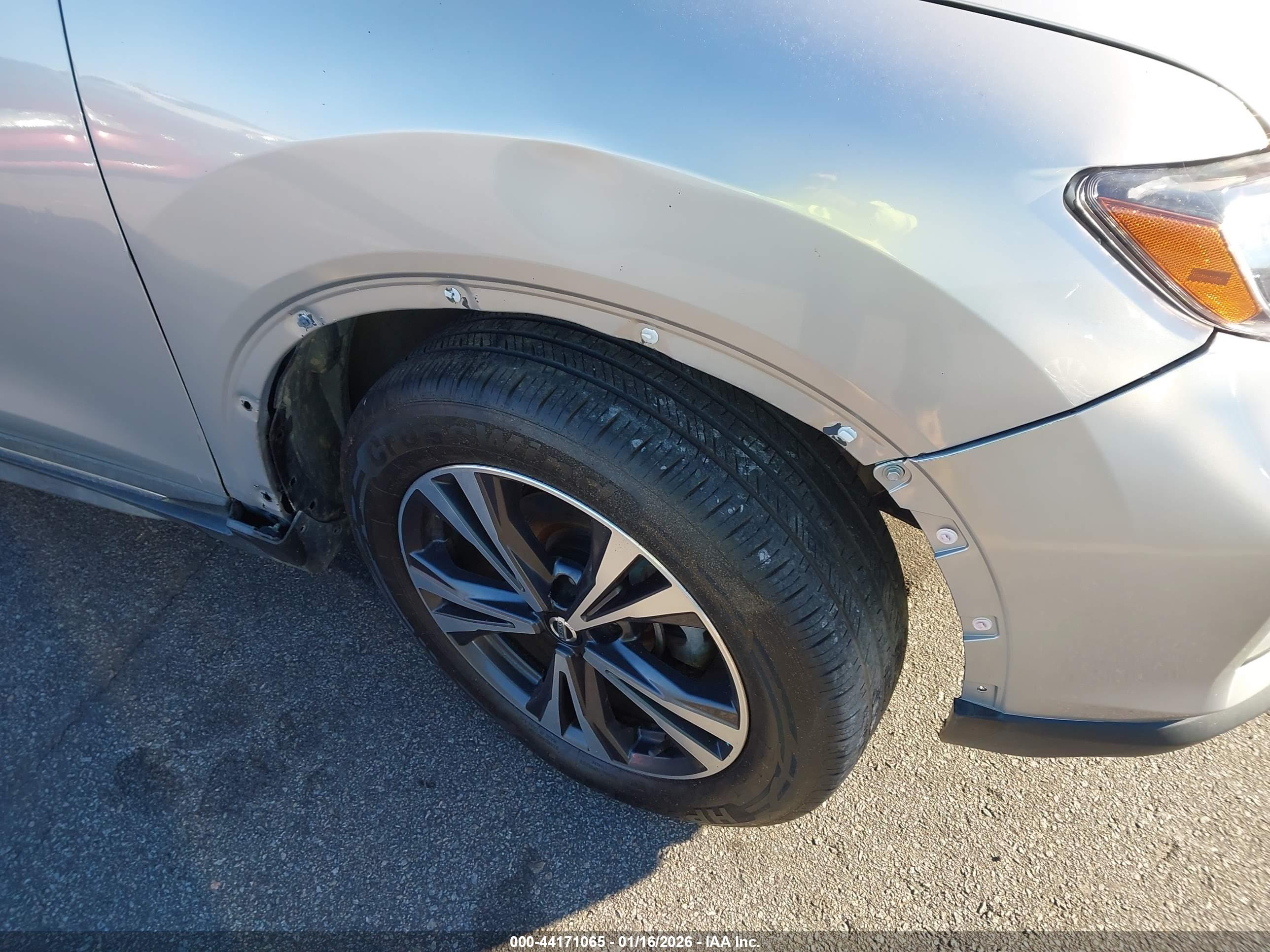 NISSAN ROGUE image 6