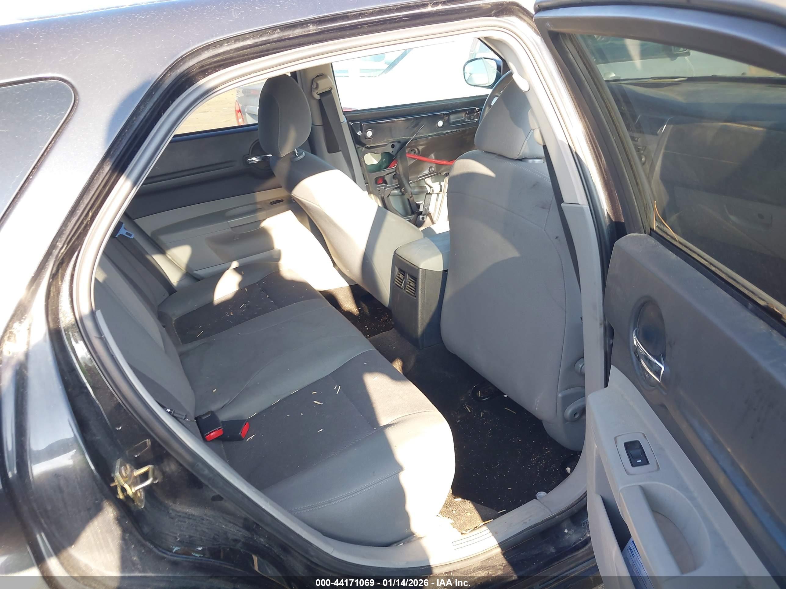 DODGE MAGNUM image 8